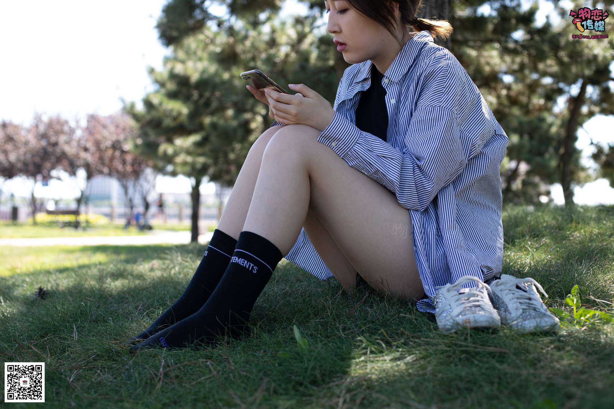 图片[47]-物恋传媒 No.056 眼神犀利,表情高冷小姐姐的深蓝色棉袜 [160P] – 速更版-美库