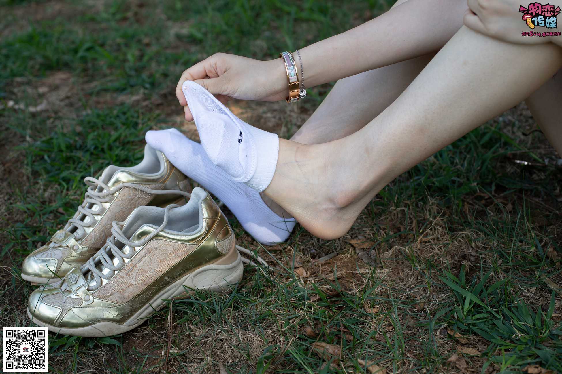 图片[48]-物恋传媒 No.057 摇滚重金属,狂野的温柔,纯情的安踏白棉袜 [190P] – 速更版-美库