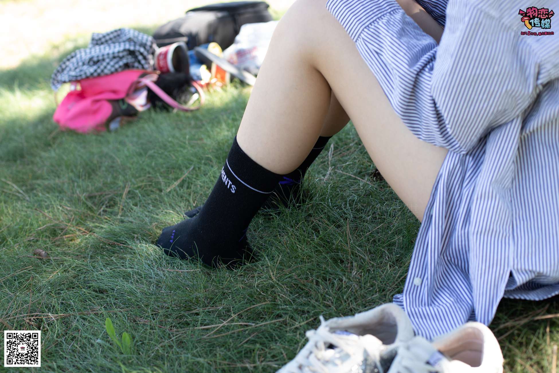 图片[50]-物恋传媒 No.056 眼神犀利,表情高冷小姐姐的深蓝色棉袜 [160P] – 速更版-美库