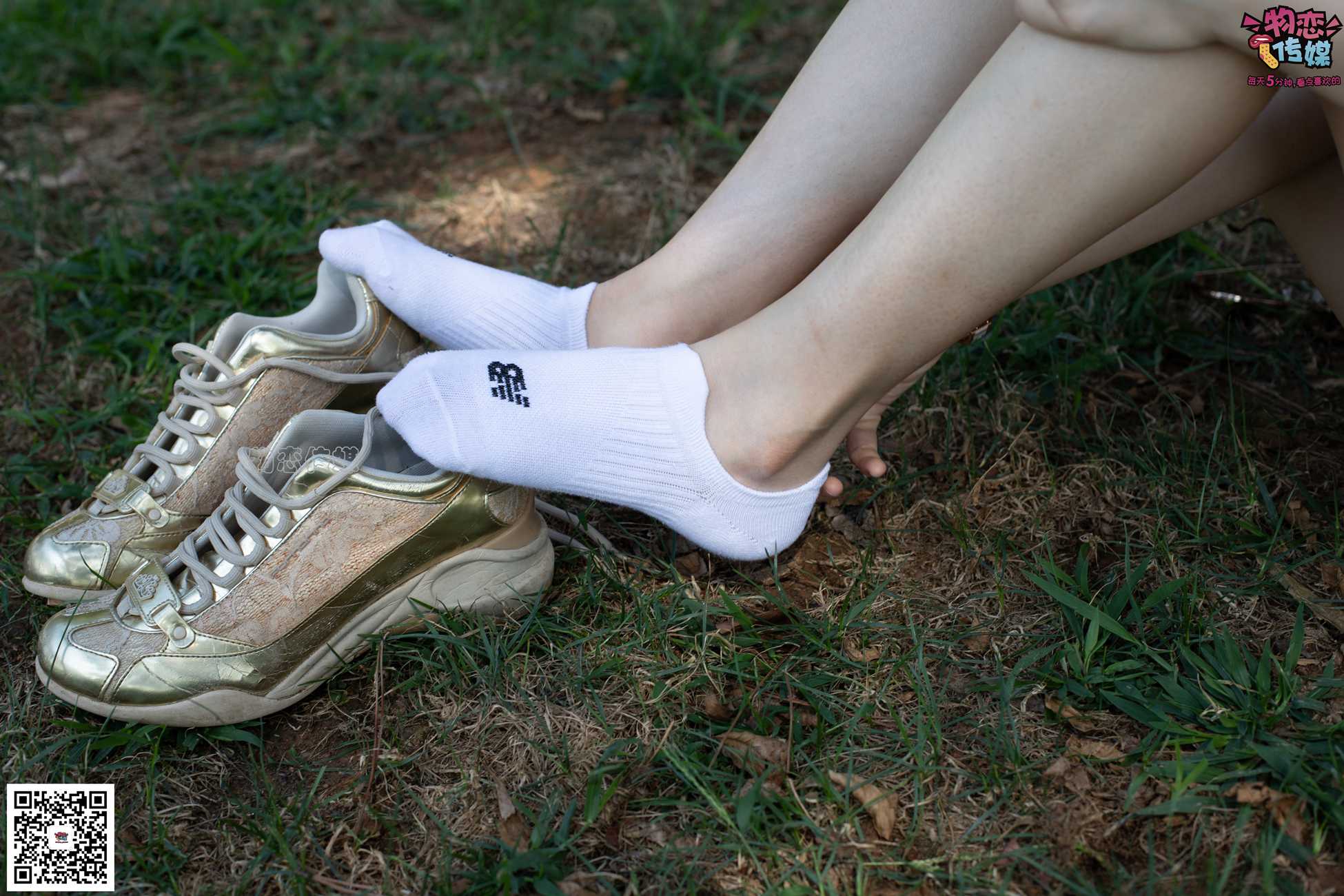 图片[50]-物恋传媒 No.057 摇滚重金属,狂野的温柔,纯情的安踏白棉袜 [190P] – 速更版-美库