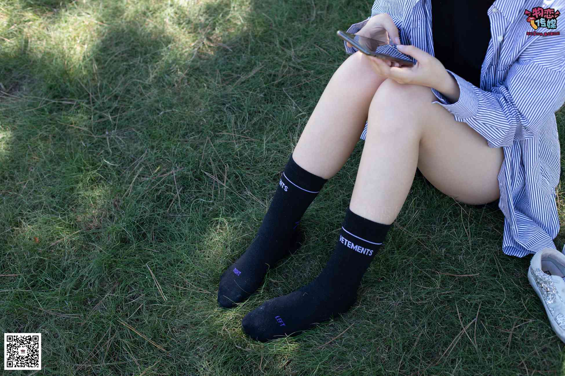 图片[54]-物恋传媒 No.056 眼神犀利,表情高冷小姐姐的深蓝色棉袜 [160P] – 速更版-美库