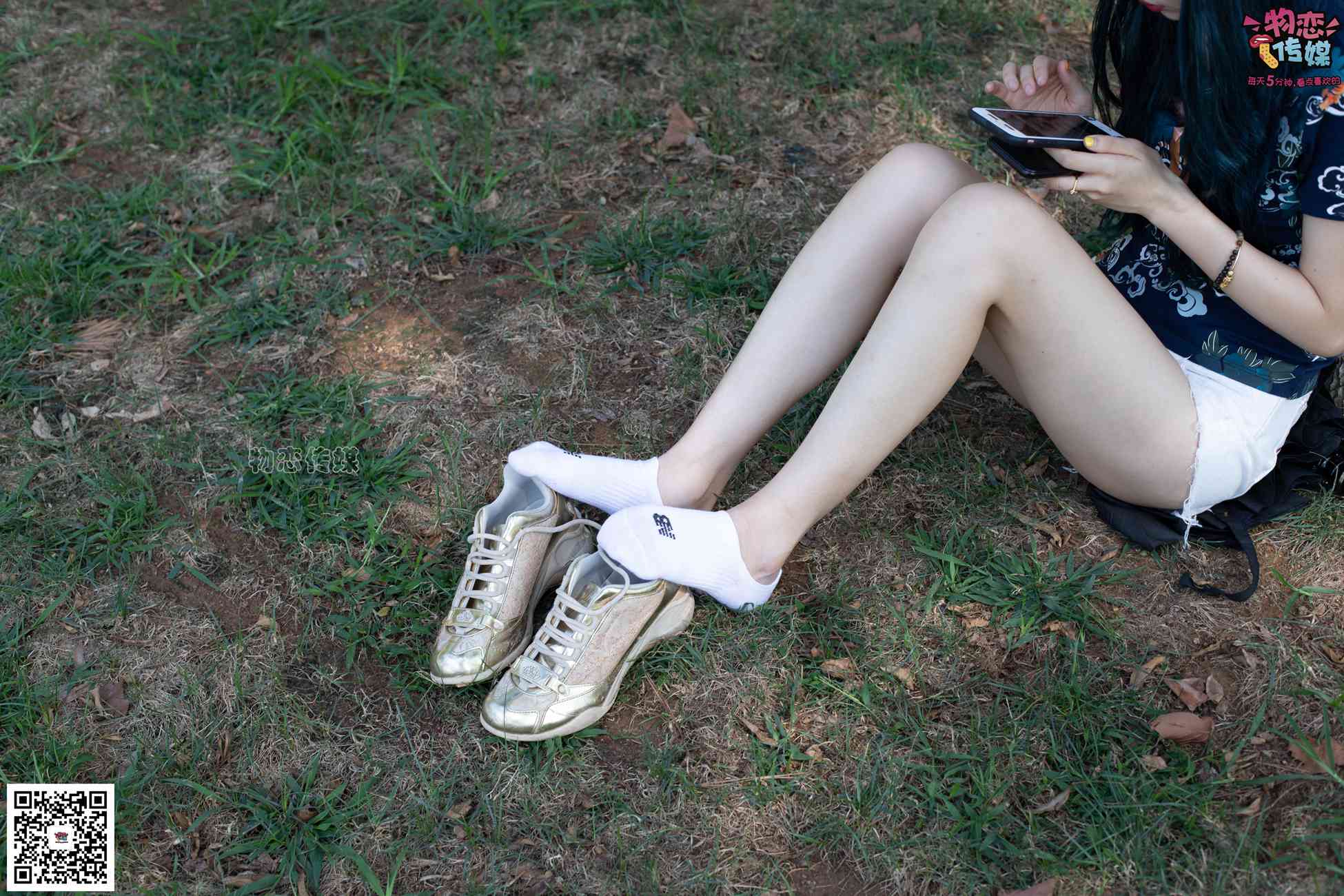 图片[55]-物恋传媒 No.057 摇滚重金属,狂野的温柔,纯情的安踏白棉袜 [190P] – 速更版-美库