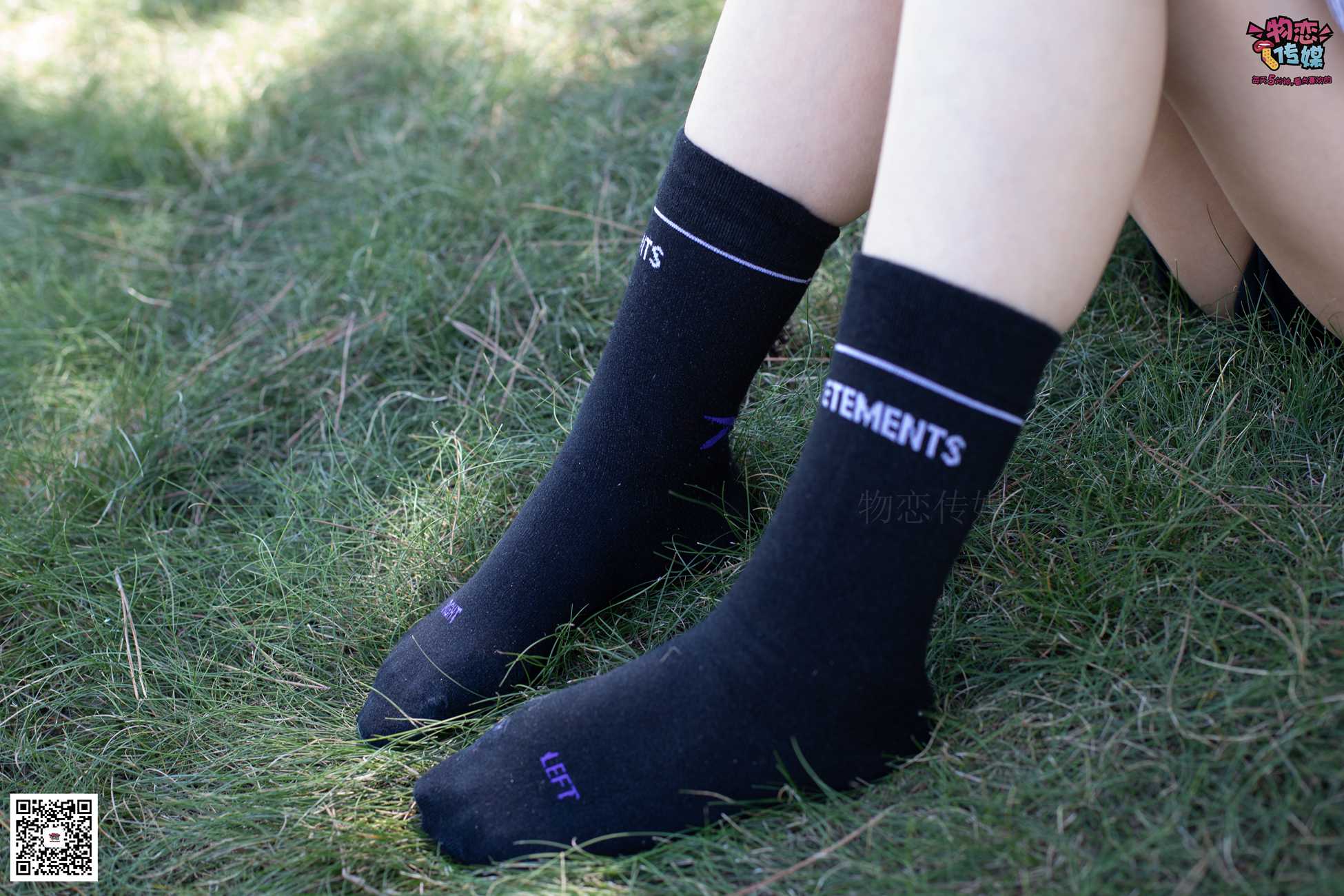 图片[57]-物恋传媒 No.056 眼神犀利,表情高冷小姐姐的深蓝色棉袜 [160P] – 速更版-美库