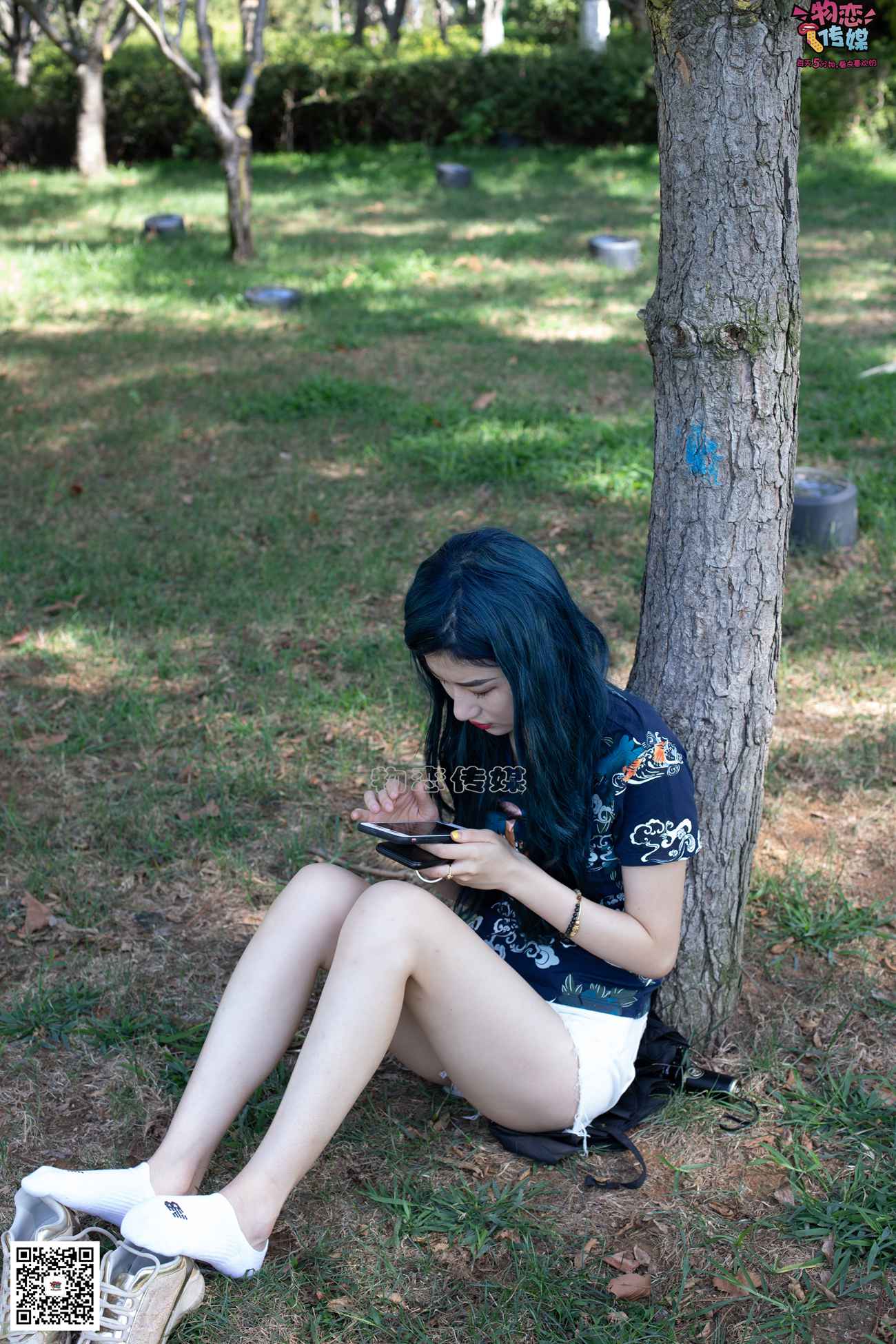 图片[57]-物恋传媒 No.057 摇滚重金属,狂野的温柔,纯情的安踏白棉袜 [190P] – 速更版-美库