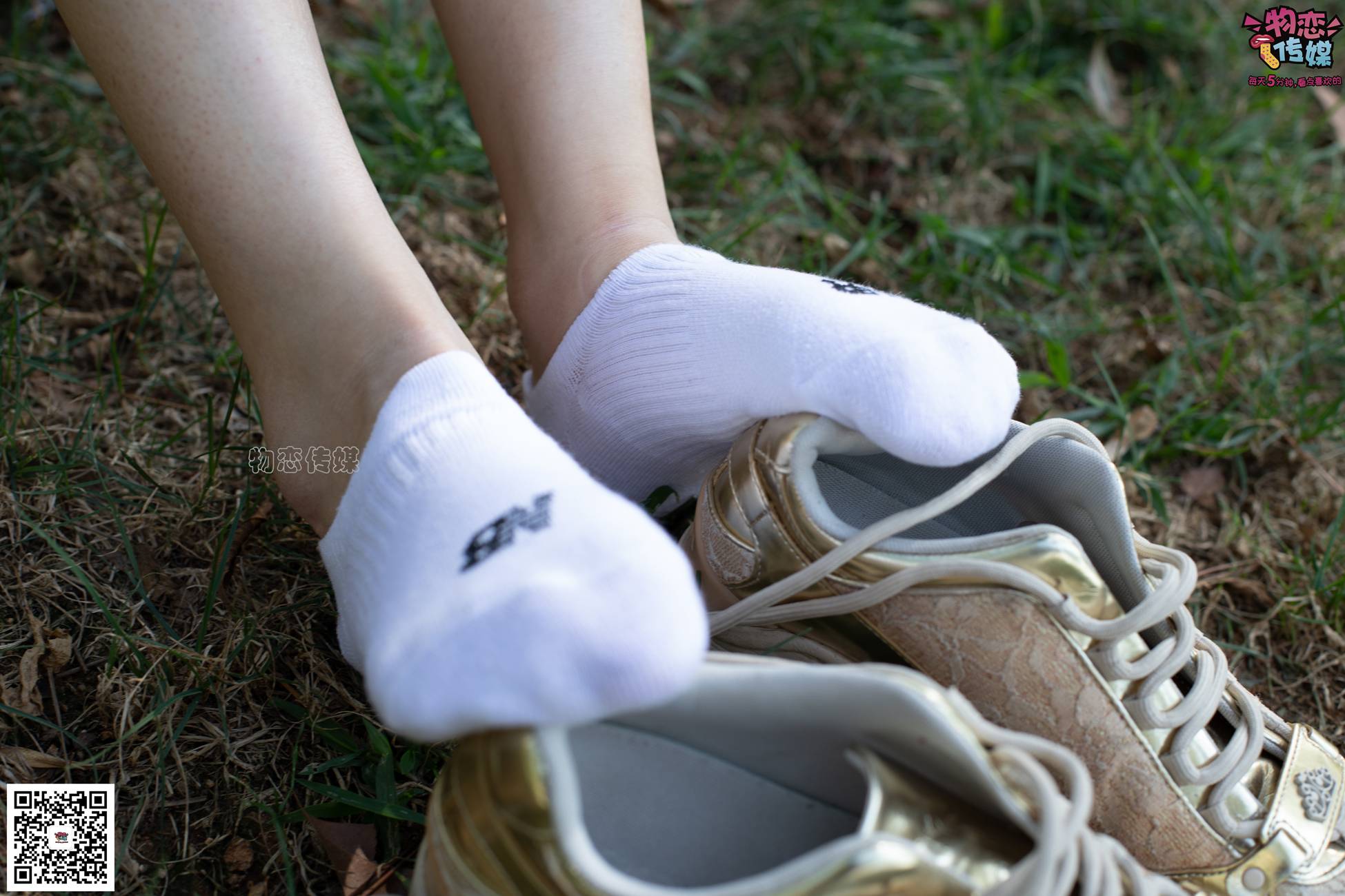 图片[63]-物恋传媒 No.057 摇滚重金属,狂野的温柔,纯情的安踏白棉袜 [190P] – 速更版-美库