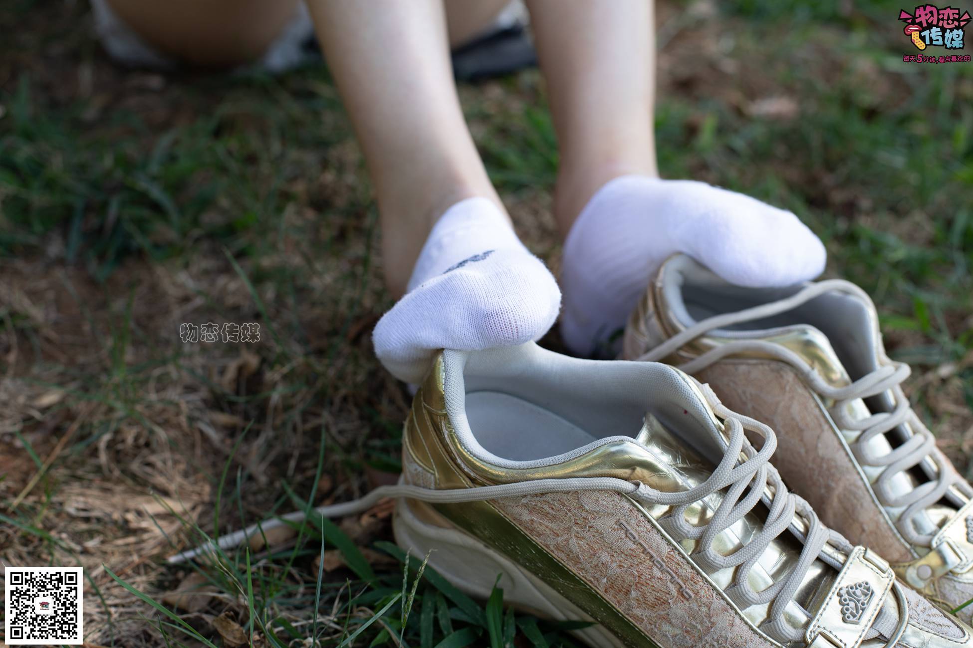 图片[64]-物恋传媒 No.057 摇滚重金属,狂野的温柔,纯情的安踏白棉袜 [190P] – 速更版-美库