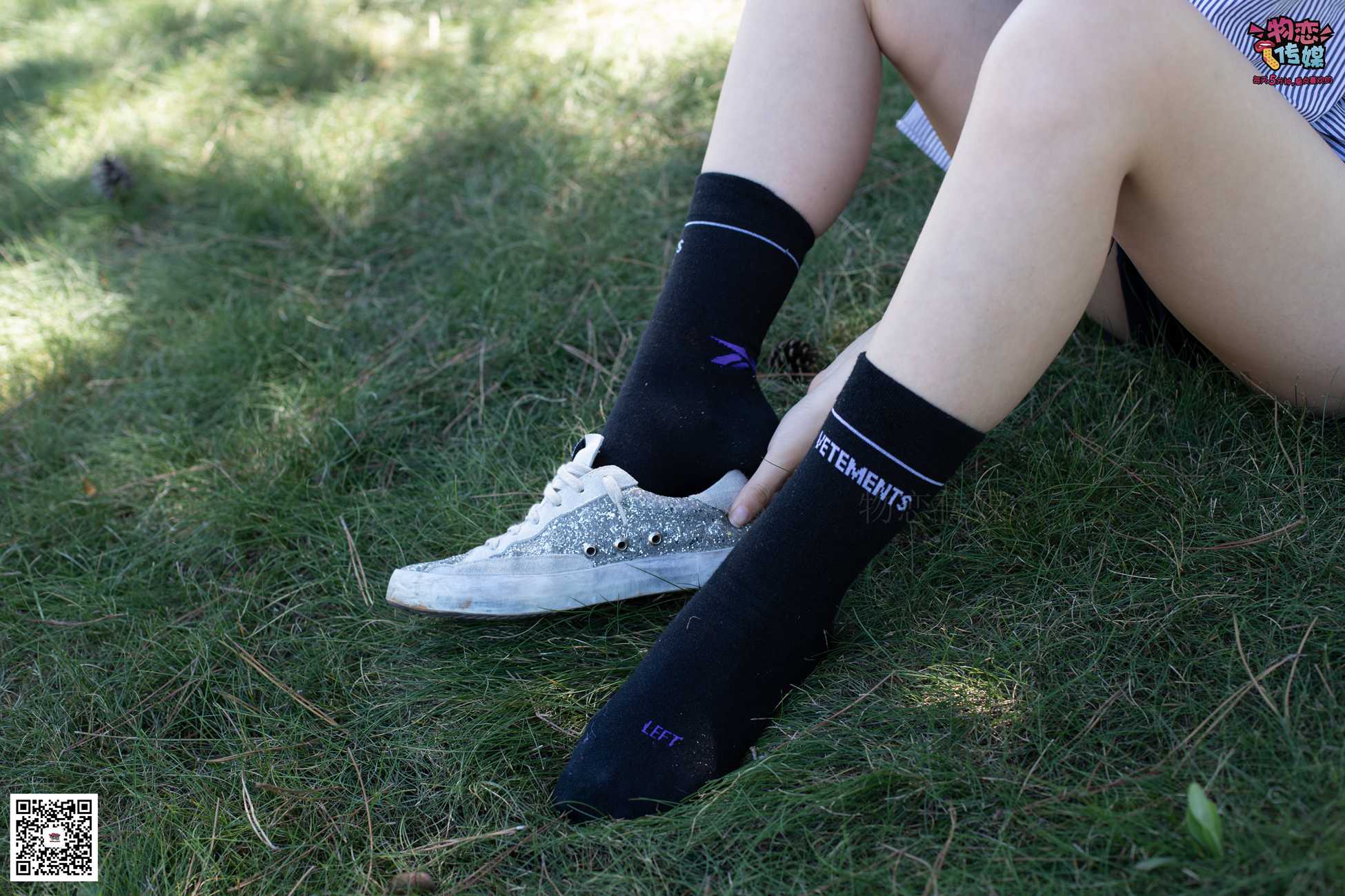 图片[71]-物恋传媒 No.056 眼神犀利,表情高冷小姐姐的深蓝色棉袜 [160P] – 速更版-美库