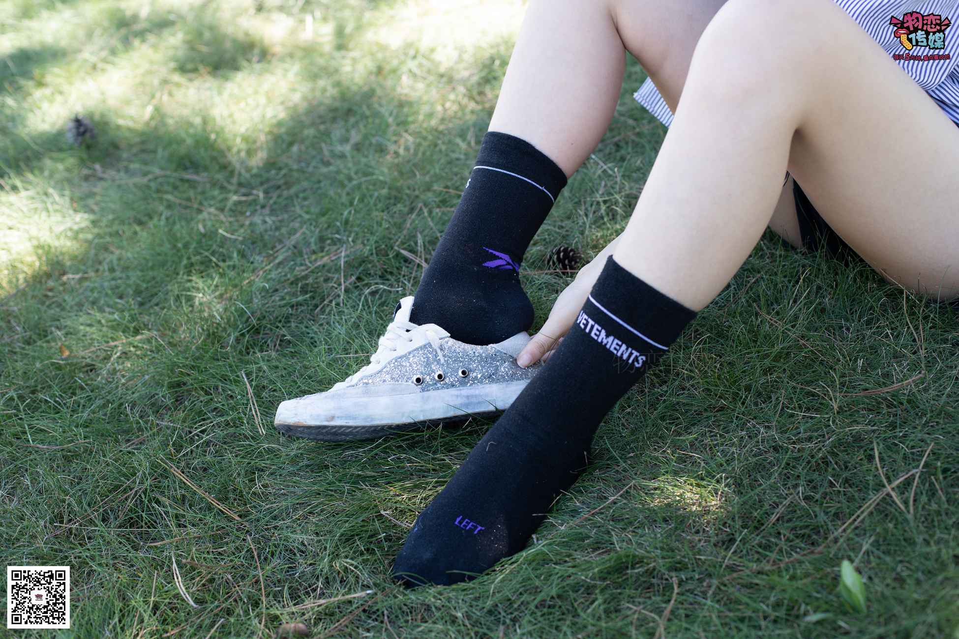 图片[73]-物恋传媒 No.056 眼神犀利,表情高冷小姐姐的深蓝色棉袜 [160P] – 速更版-美库