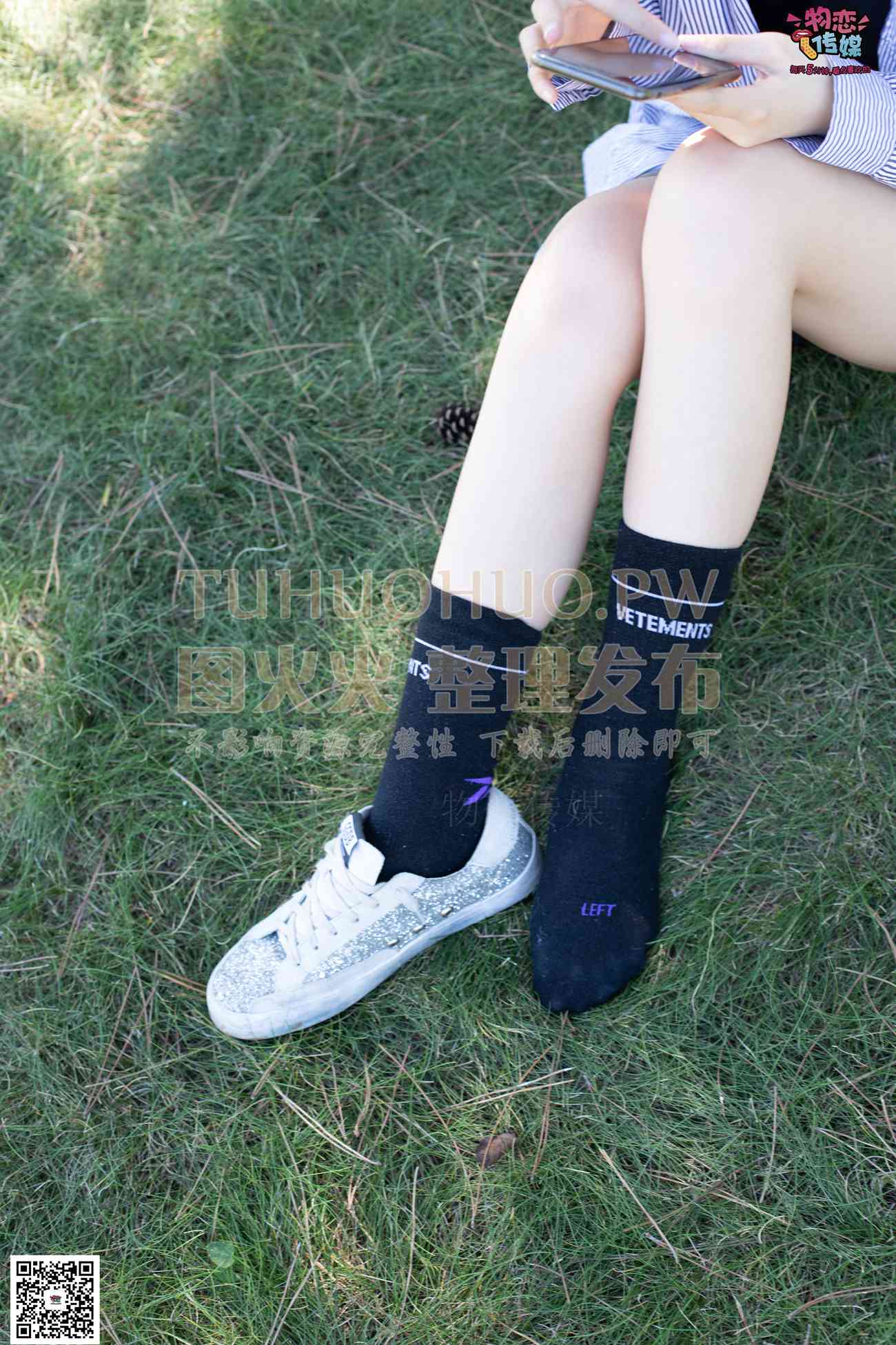 图片[75]-物恋传媒 No.056 眼神犀利,表情高冷小姐姐的深蓝色棉袜 [160P] – 速更版-美库