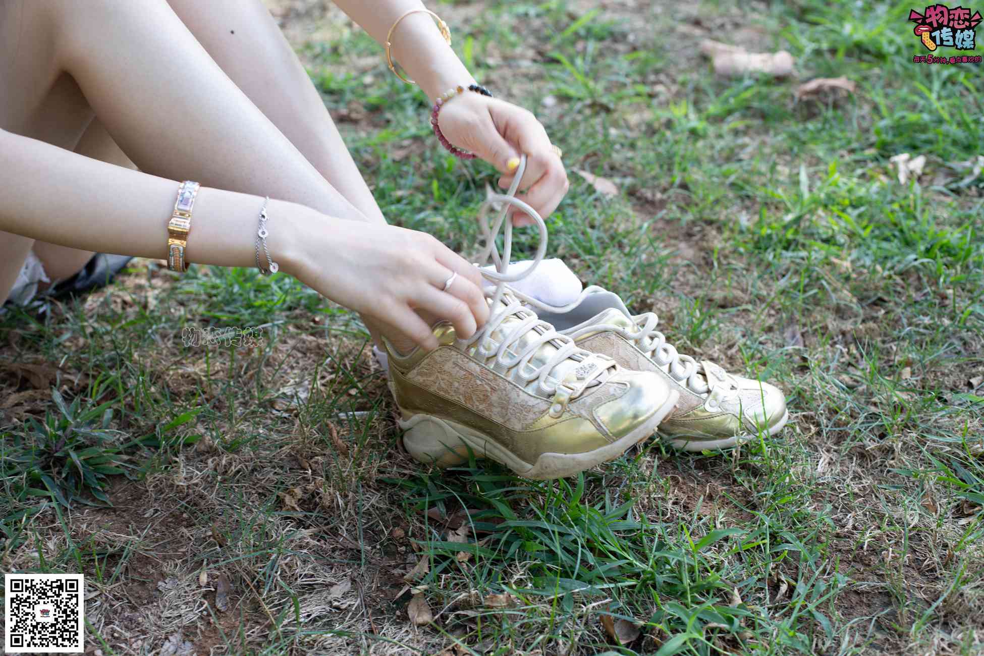 图片[76]-物恋传媒 No.057 摇滚重金属,狂野的温柔,纯情的安踏白棉袜 [190P] – 速更版-美库