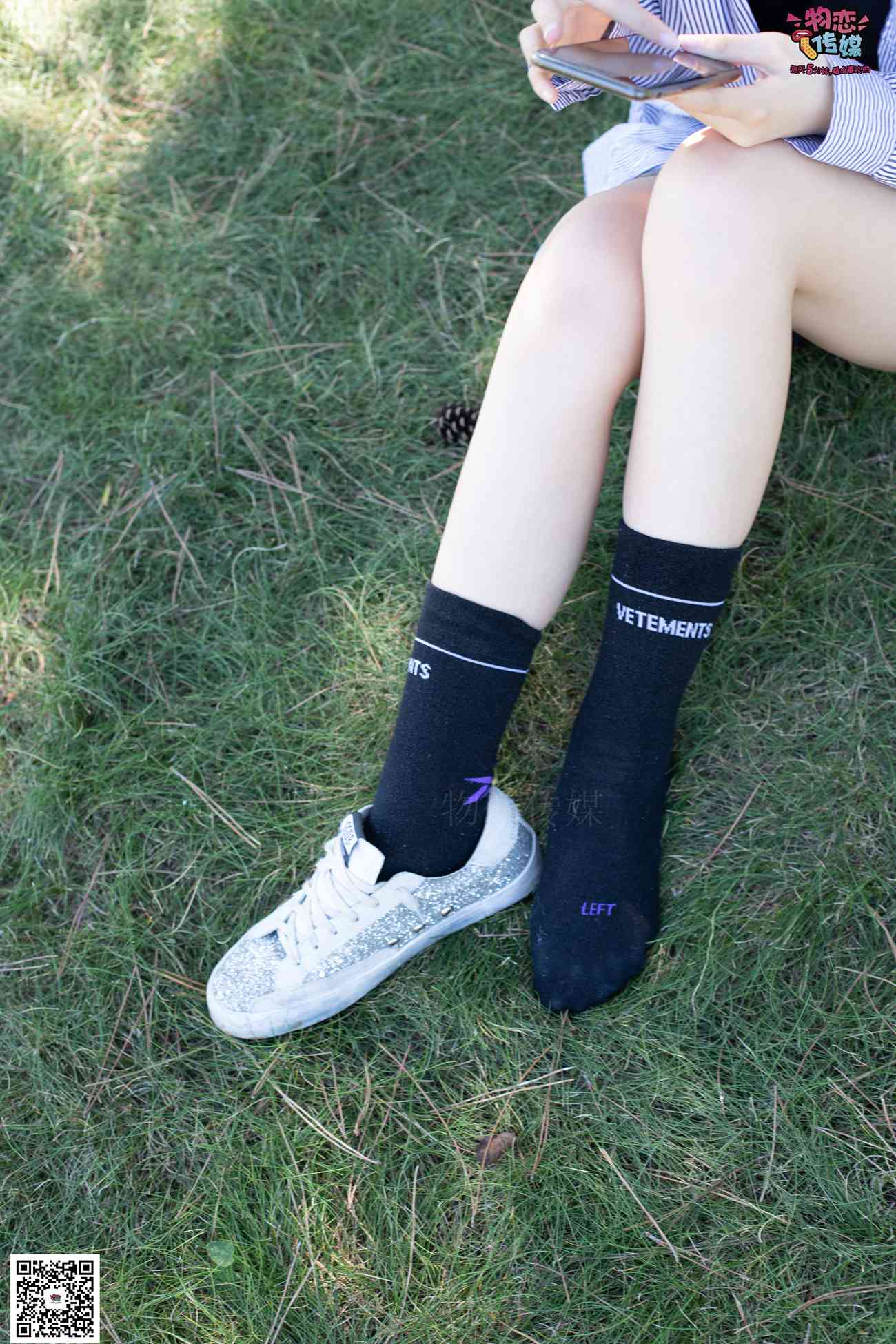 图片[76]-物恋传媒 No.056 眼神犀利,表情高冷小姐姐的深蓝色棉袜 [160P] – 速更版-美库