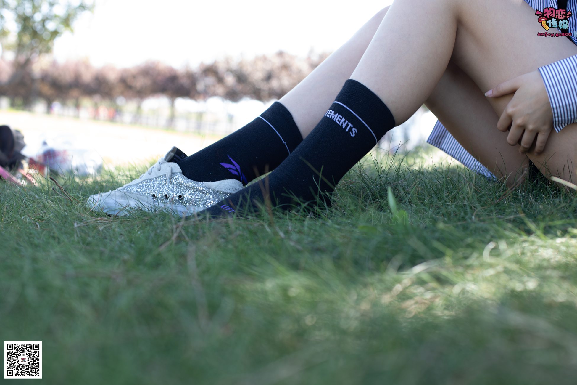 图片[85]-物恋传媒 No.056 眼神犀利,表情高冷小姐姐的深蓝色棉袜 [160P] – 速更版-美库