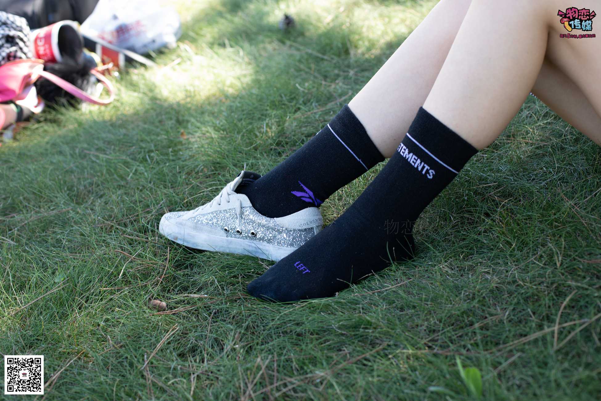 图片[86]-物恋传媒 No.056 眼神犀利,表情高冷小姐姐的深蓝色棉袜 [160P] – 速更版-美库