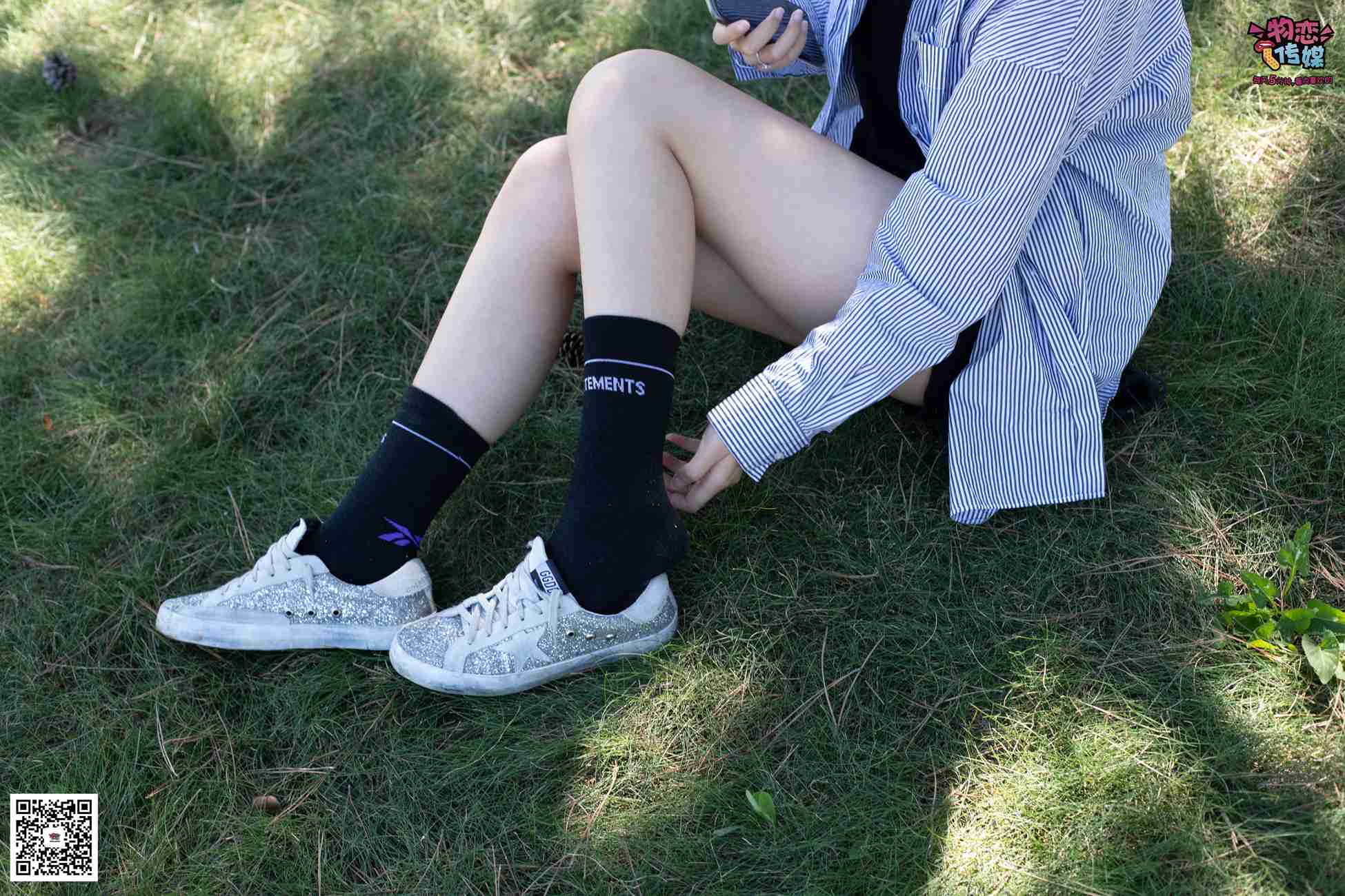 图片[89]-物恋传媒 No.056 眼神犀利,表情高冷小姐姐的深蓝色棉袜 [160P] – 速更版-美库