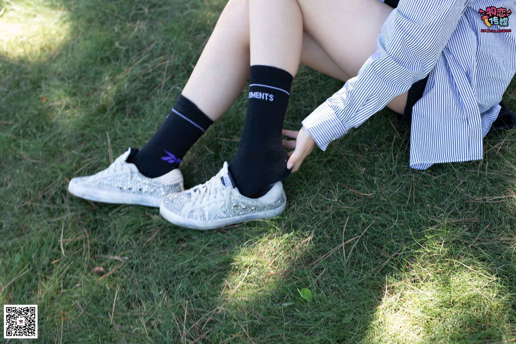 图片[90]-物恋传媒 No.056 眼神犀利,表情高冷小姐姐的深蓝色棉袜 [160P] – 速更版-美库