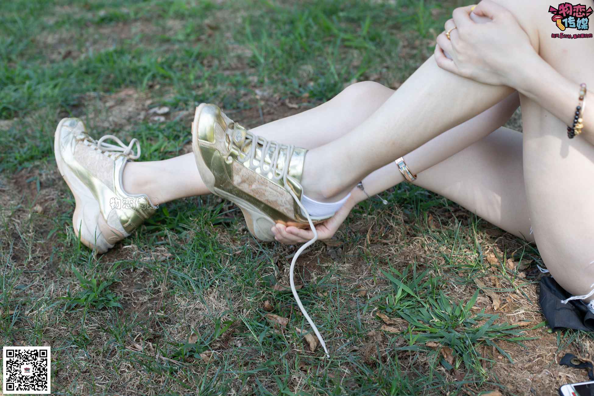 图片[92]-物恋传媒 No.057 摇滚重金属,狂野的温柔,纯情的安踏白棉袜 [190P] – 速更版-美库