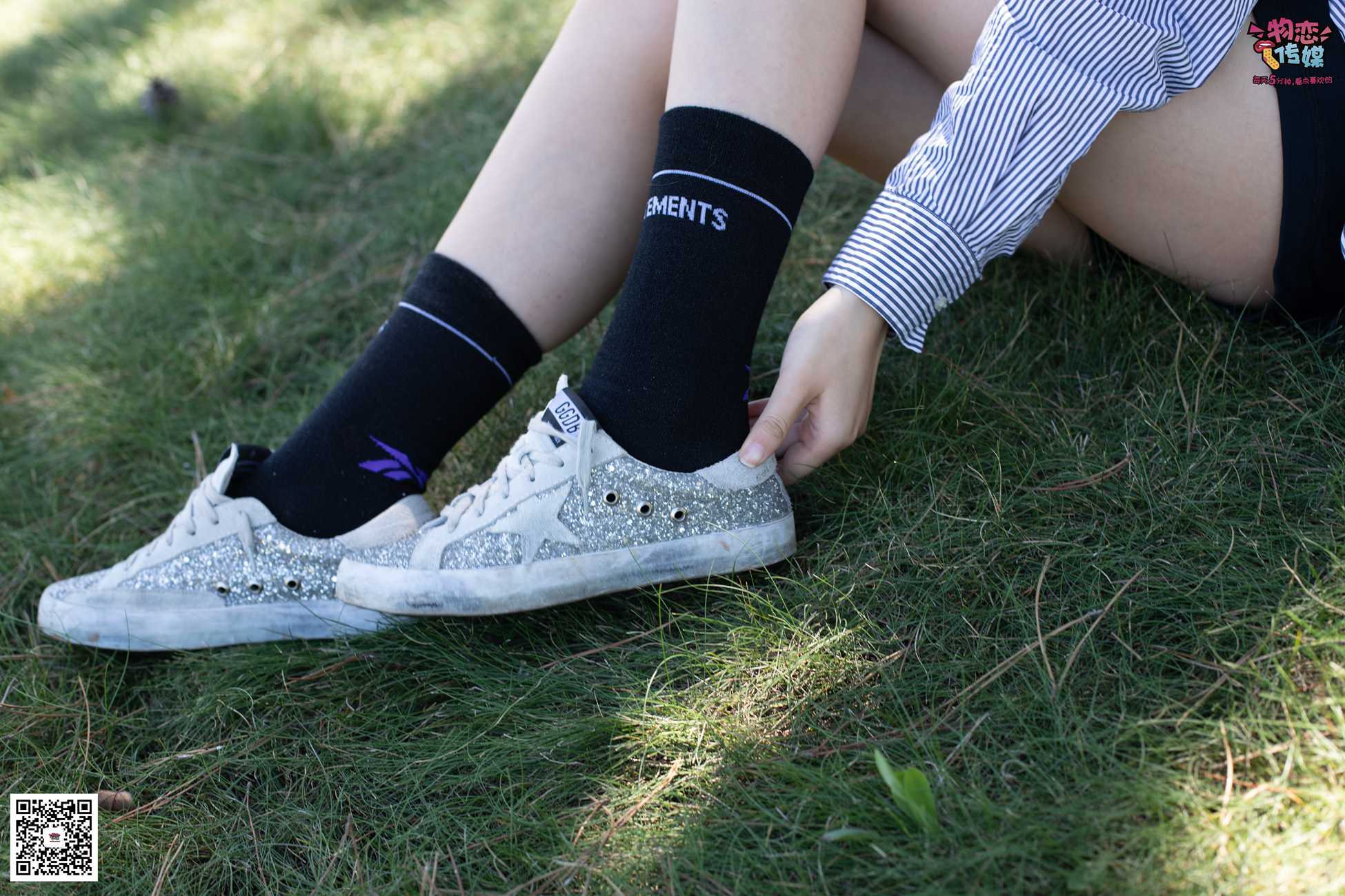 图片[94]-物恋传媒 No.056 眼神犀利,表情高冷小姐姐的深蓝色棉袜 [160P] – 速更版-美库