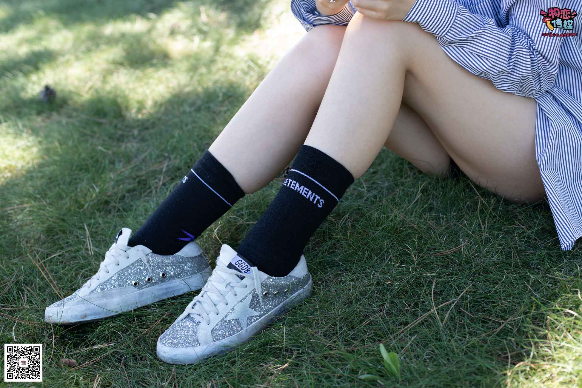 图片[102]-物恋传媒 No.056 眼神犀利,表情高冷小姐姐的深蓝色棉袜 [160P] – 速更版-美库