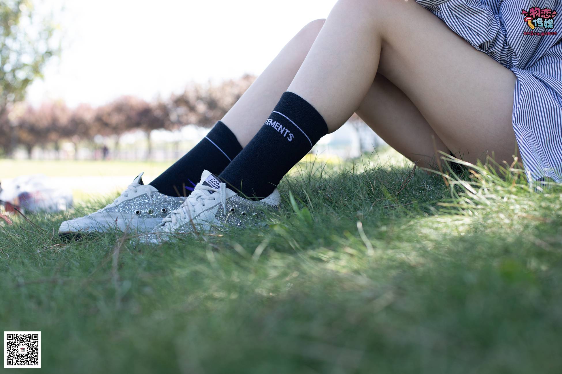 图片[105]-物恋传媒 No.056 眼神犀利,表情高冷小姐姐的深蓝色棉袜 [160P] – 速更版-美库