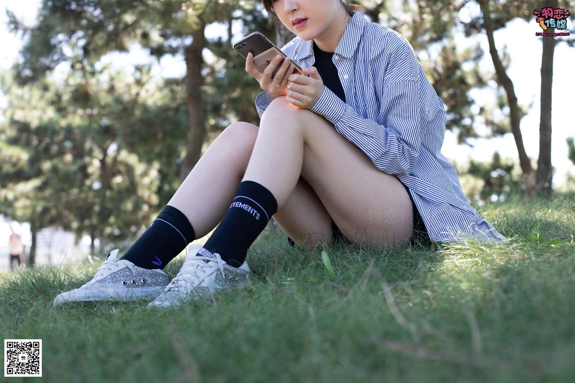 图片[109]-物恋传媒 No.056 眼神犀利,表情高冷小姐姐的深蓝色棉袜 [160P] – 速更版-美库