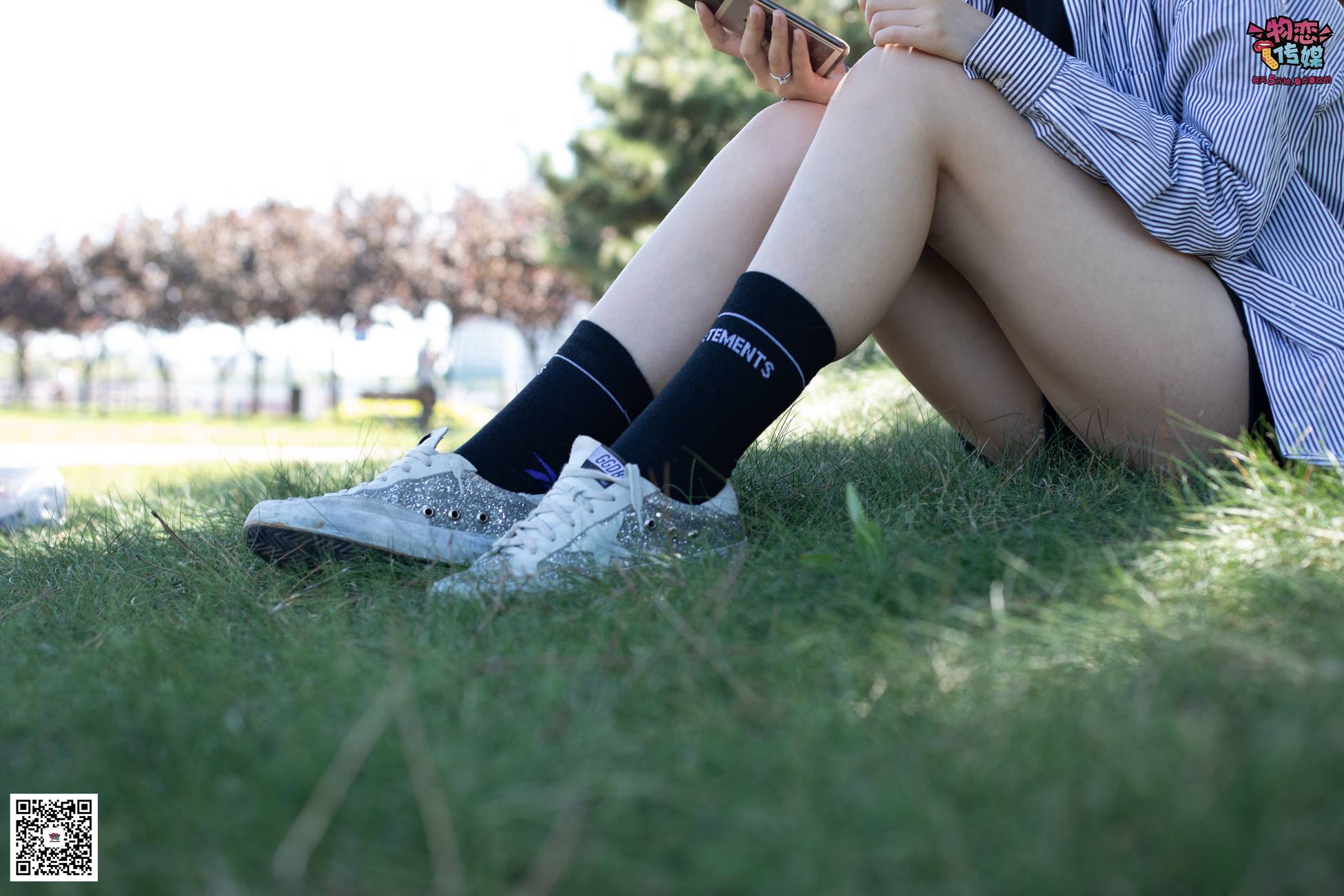 图片[110]-物恋传媒 No.056 眼神犀利,表情高冷小姐姐的深蓝色棉袜 [160P] – 速更版-美库