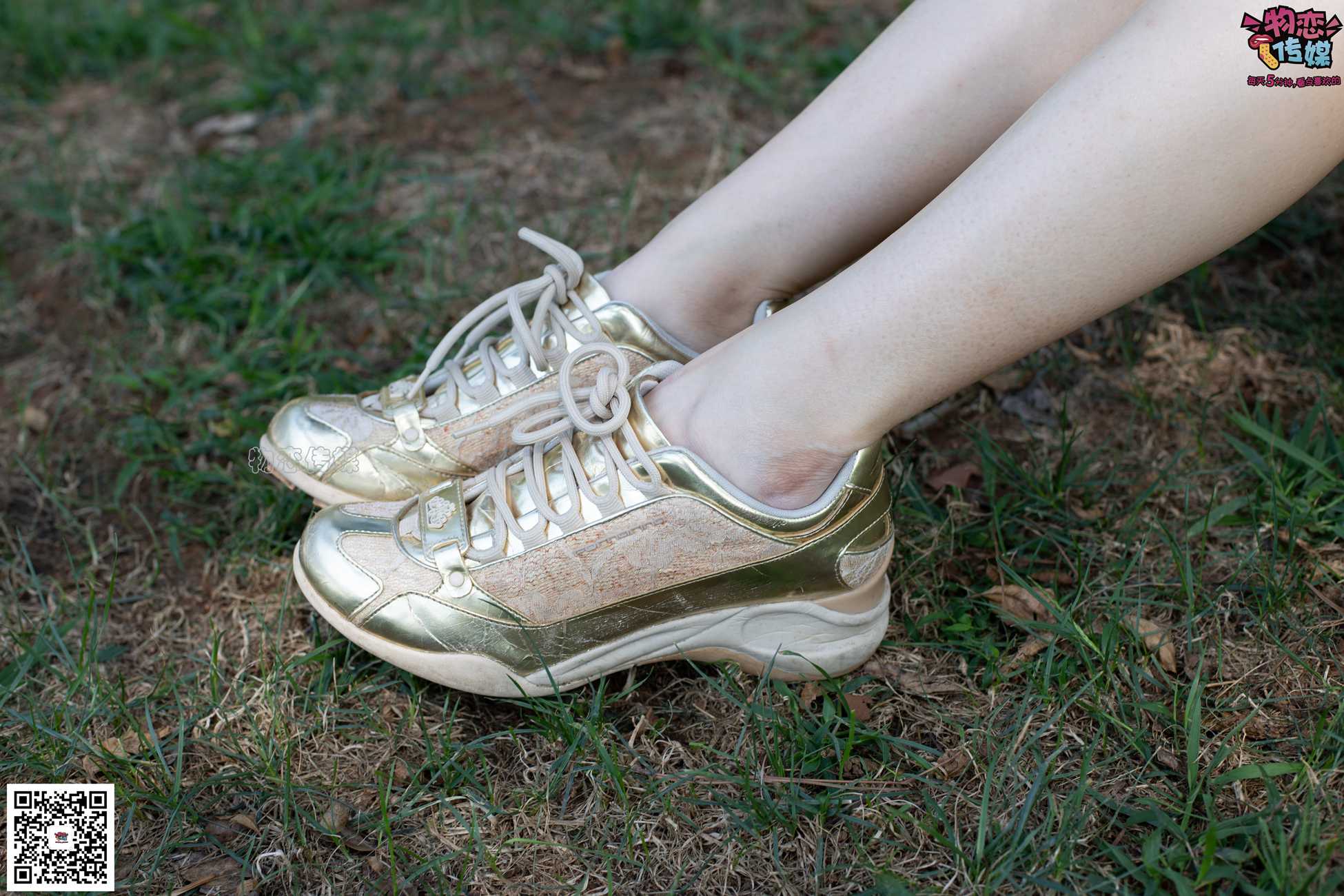 图片[113]-物恋传媒 No.057 摇滚重金属,狂野的温柔,纯情的安踏白棉袜 [190P] – 速更版-美库