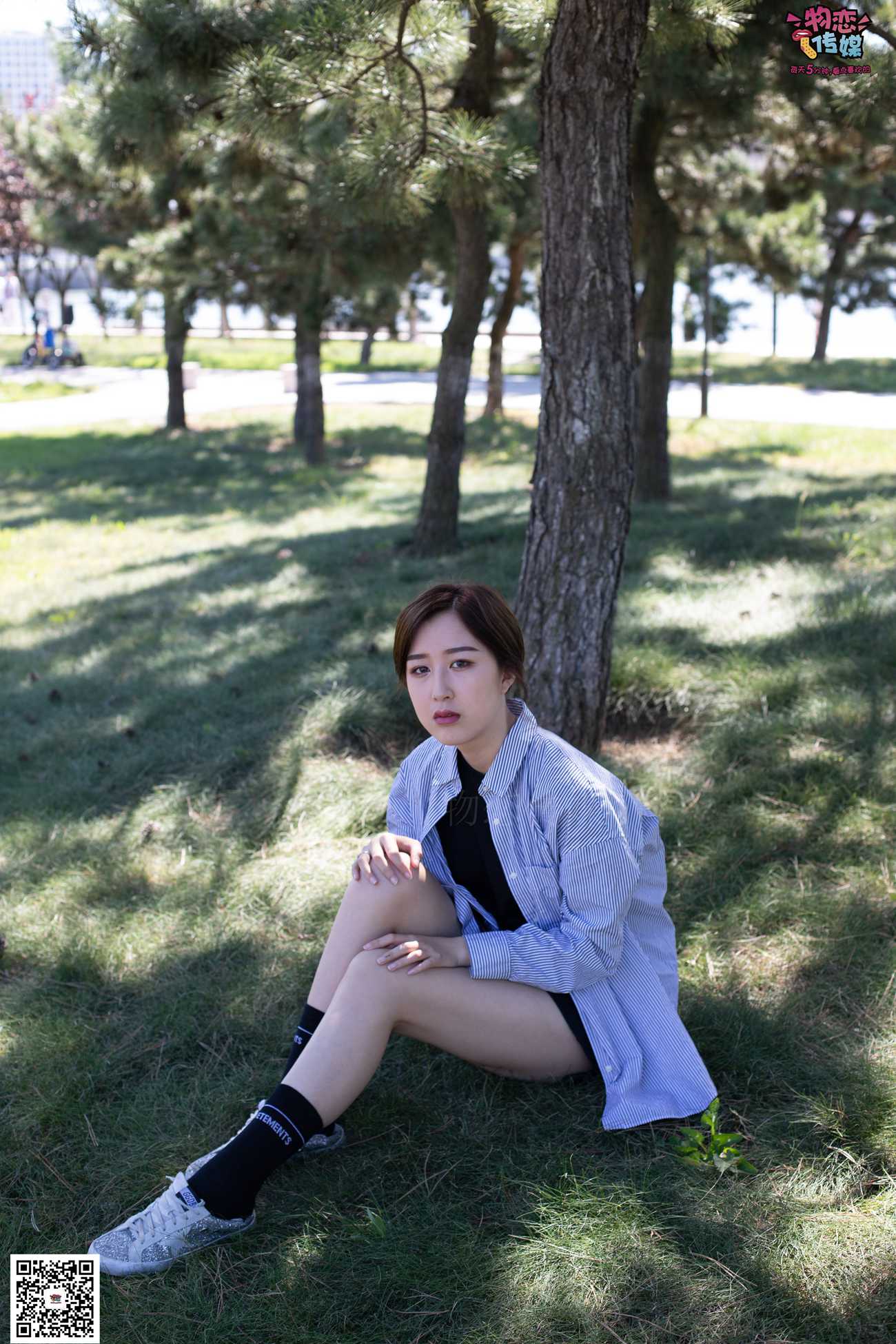 图片[121]-物恋传媒 No.056 眼神犀利,表情高冷小姐姐的深蓝色棉袜 [160P] – 速更版-美库