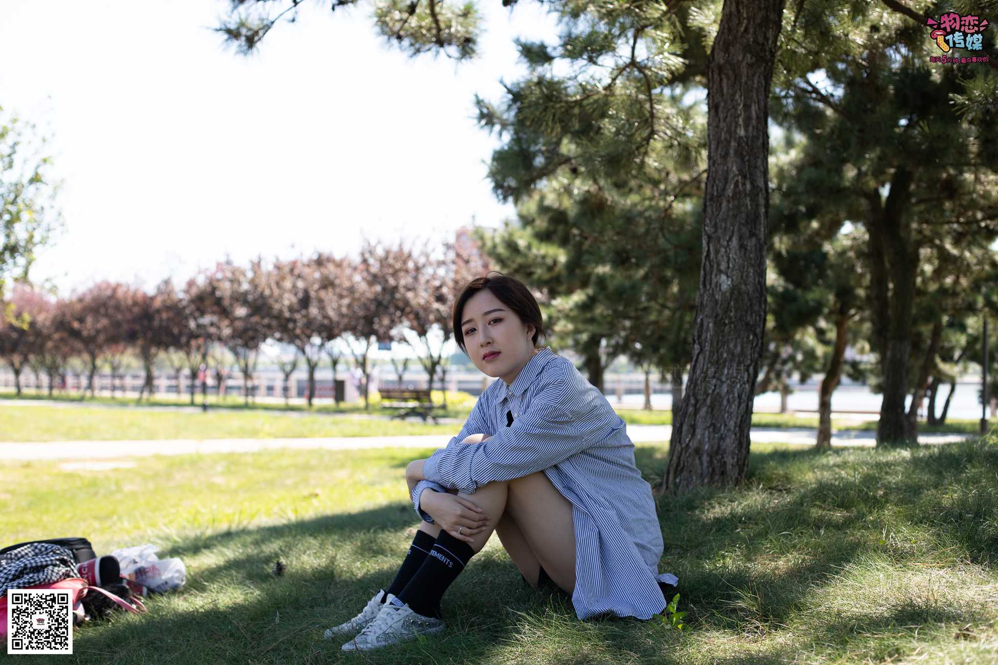 图片[122]-物恋传媒 No.056 眼神犀利,表情高冷小姐姐的深蓝色棉袜 [160P] – 速更版-美库