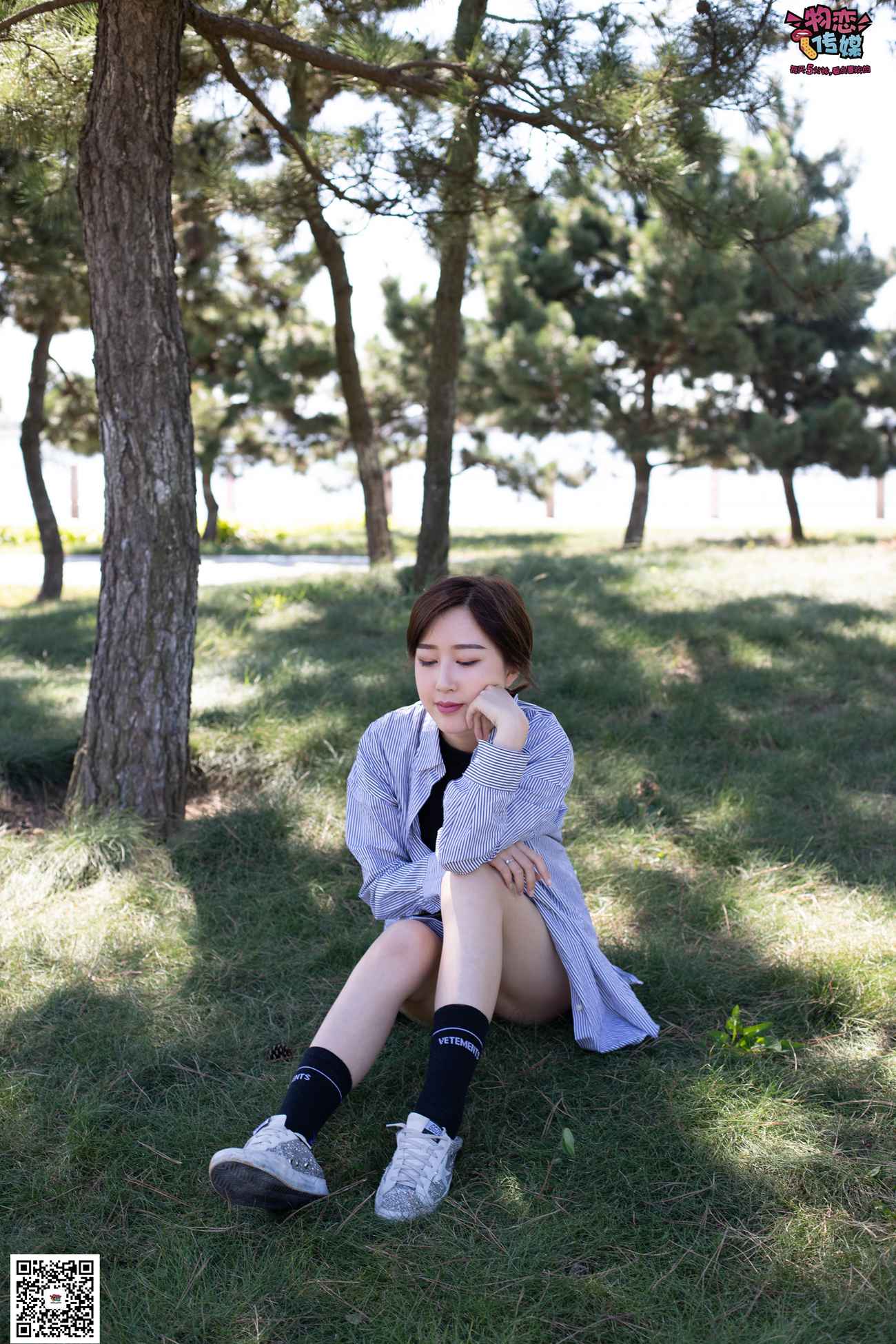 图片[124]-物恋传媒 No.056 眼神犀利,表情高冷小姐姐的深蓝色棉袜 [160P] – 速更版-美库