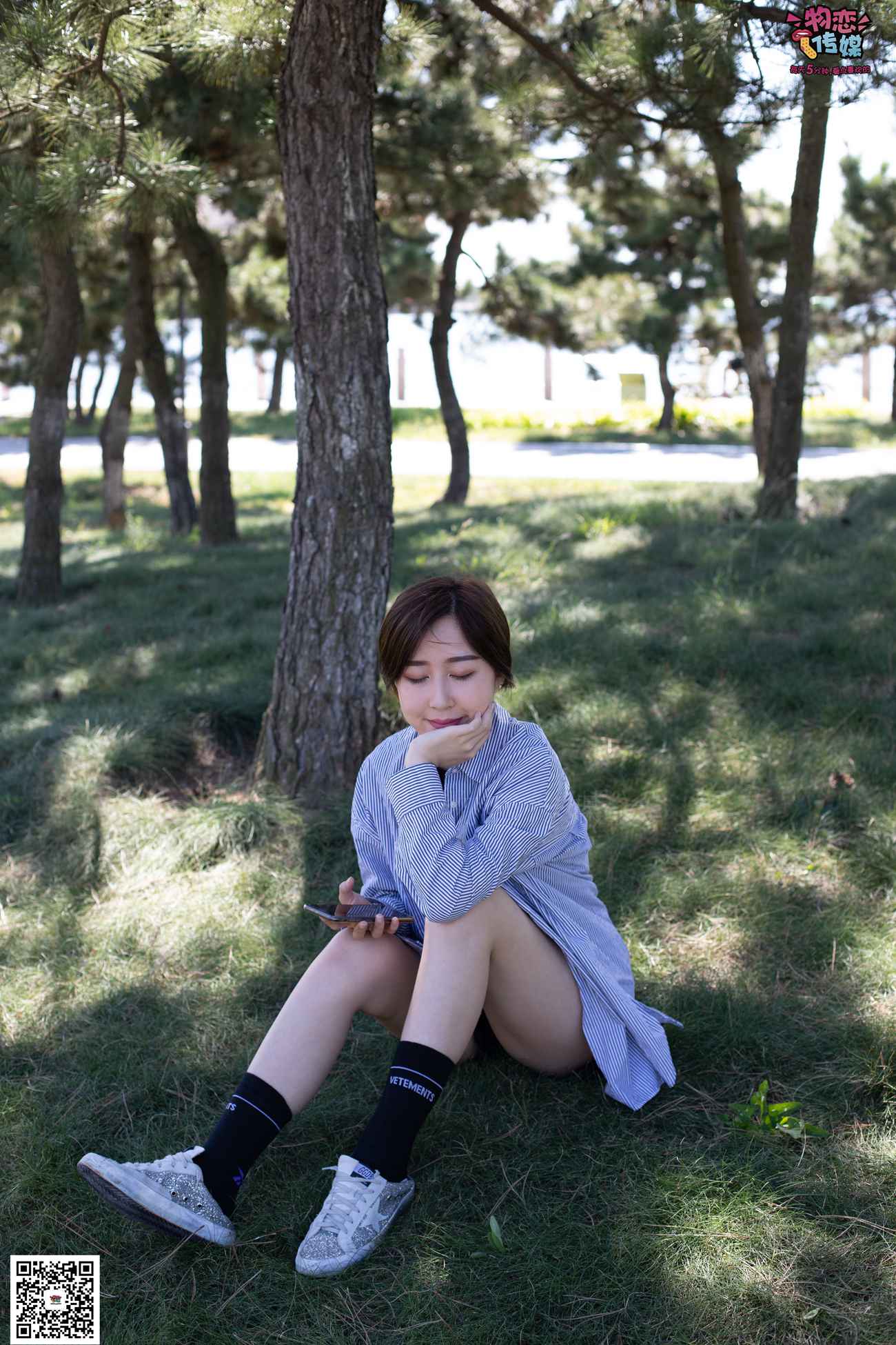 图片[130]-物恋传媒 No.056 眼神犀利,表情高冷小姐姐的深蓝色棉袜 [160P] – 速更版-美库