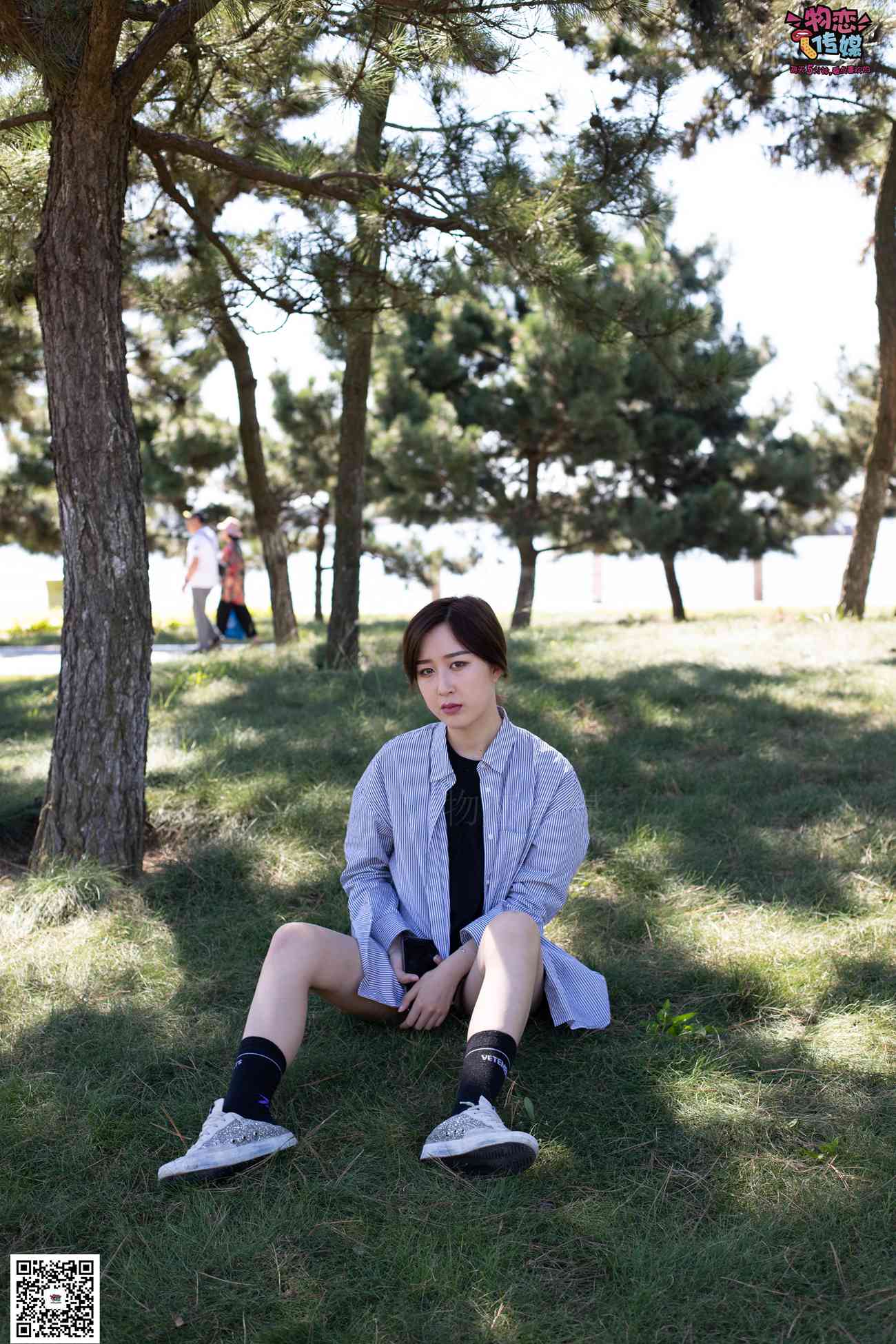 图片[135]-物恋传媒 No.056 眼神犀利,表情高冷小姐姐的深蓝色棉袜 [160P] – 速更版-美库