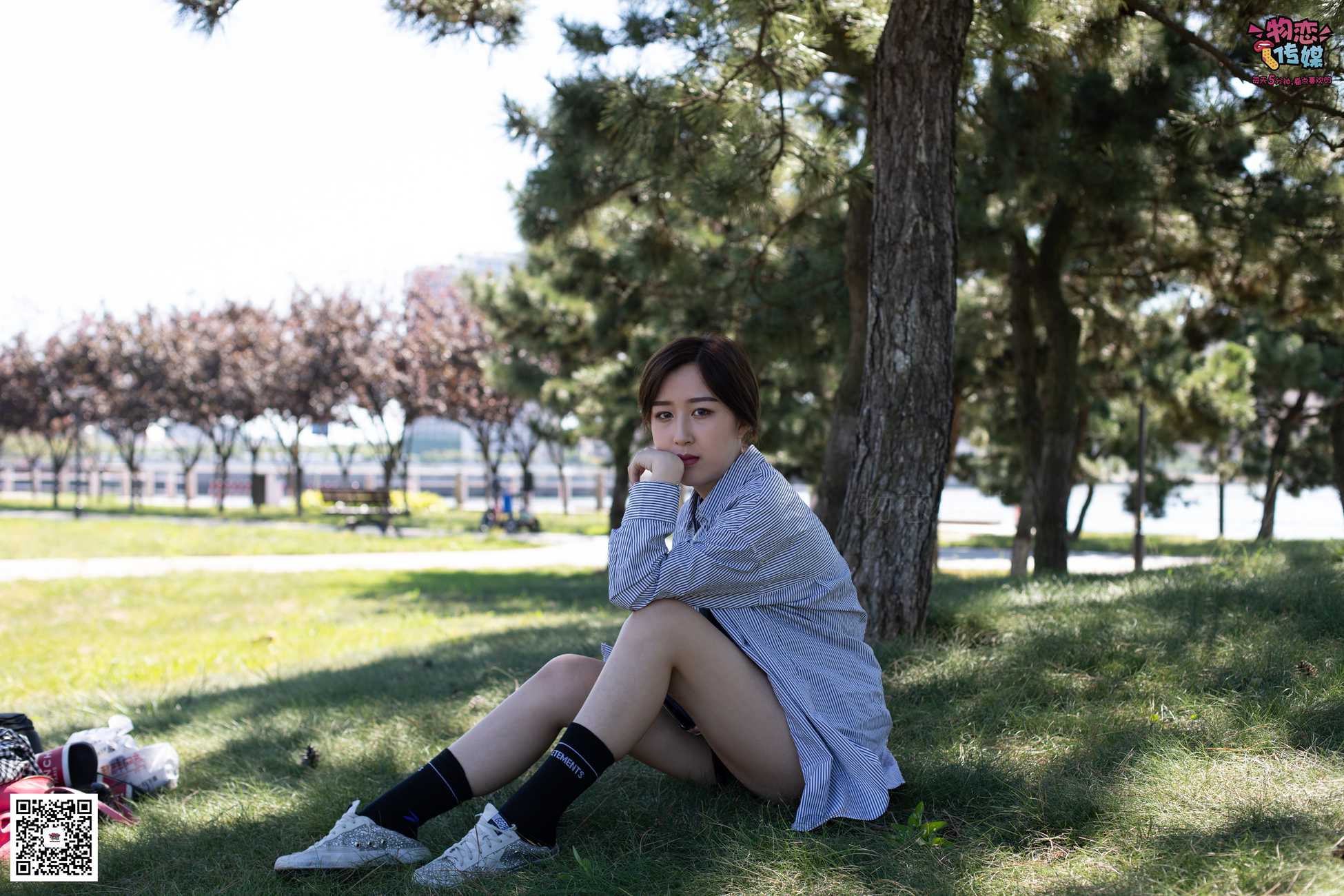 图片[139]-物恋传媒 No.056 眼神犀利,表情高冷小姐姐的深蓝色棉袜 [160P] – 速更版-美库