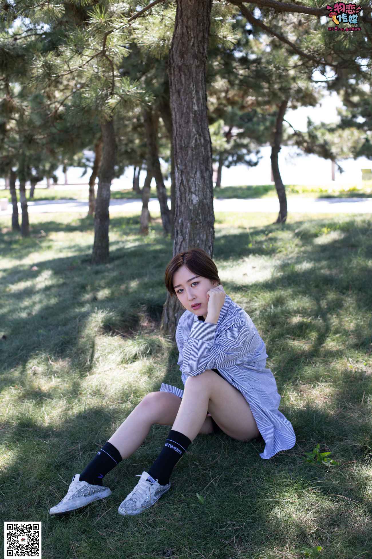 图片[140]-物恋传媒 No.056 眼神犀利,表情高冷小姐姐的深蓝色棉袜 [160P] – 速更版-美库