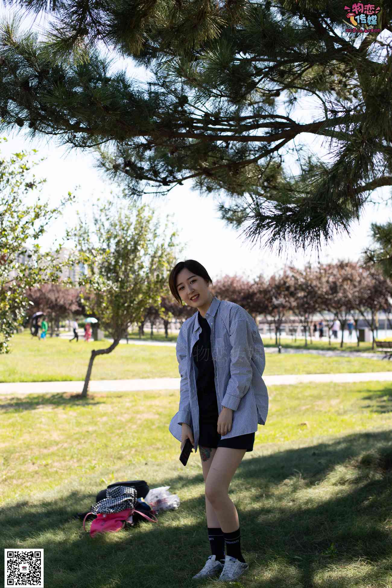 图片[146]-物恋传媒 No.056 眼神犀利,表情高冷小姐姐的深蓝色棉袜 [160P] – 速更版-美库