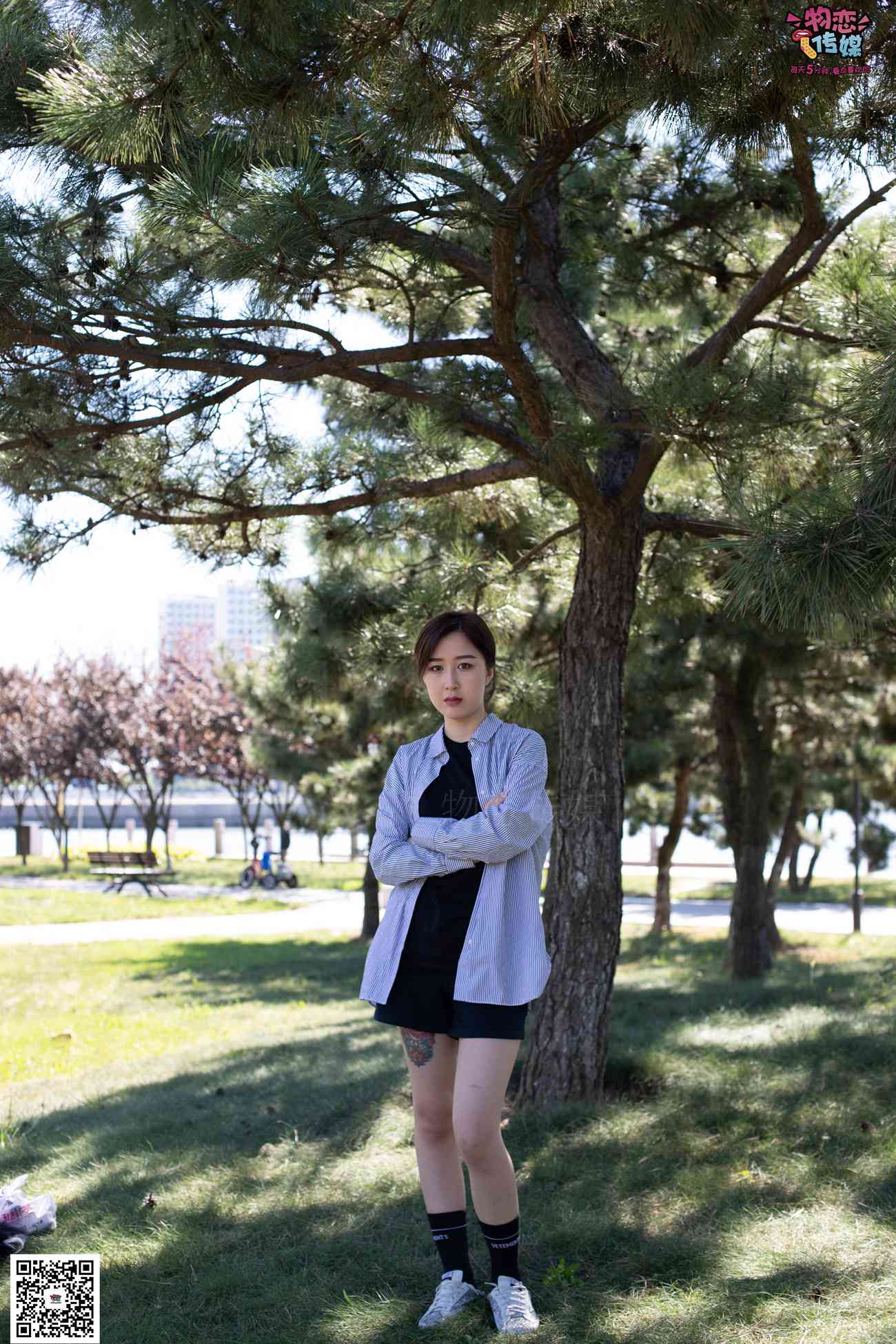 图片[149]-物恋传媒 No.056 眼神犀利,表情高冷小姐姐的深蓝色棉袜 [160P] – 速更版-美库