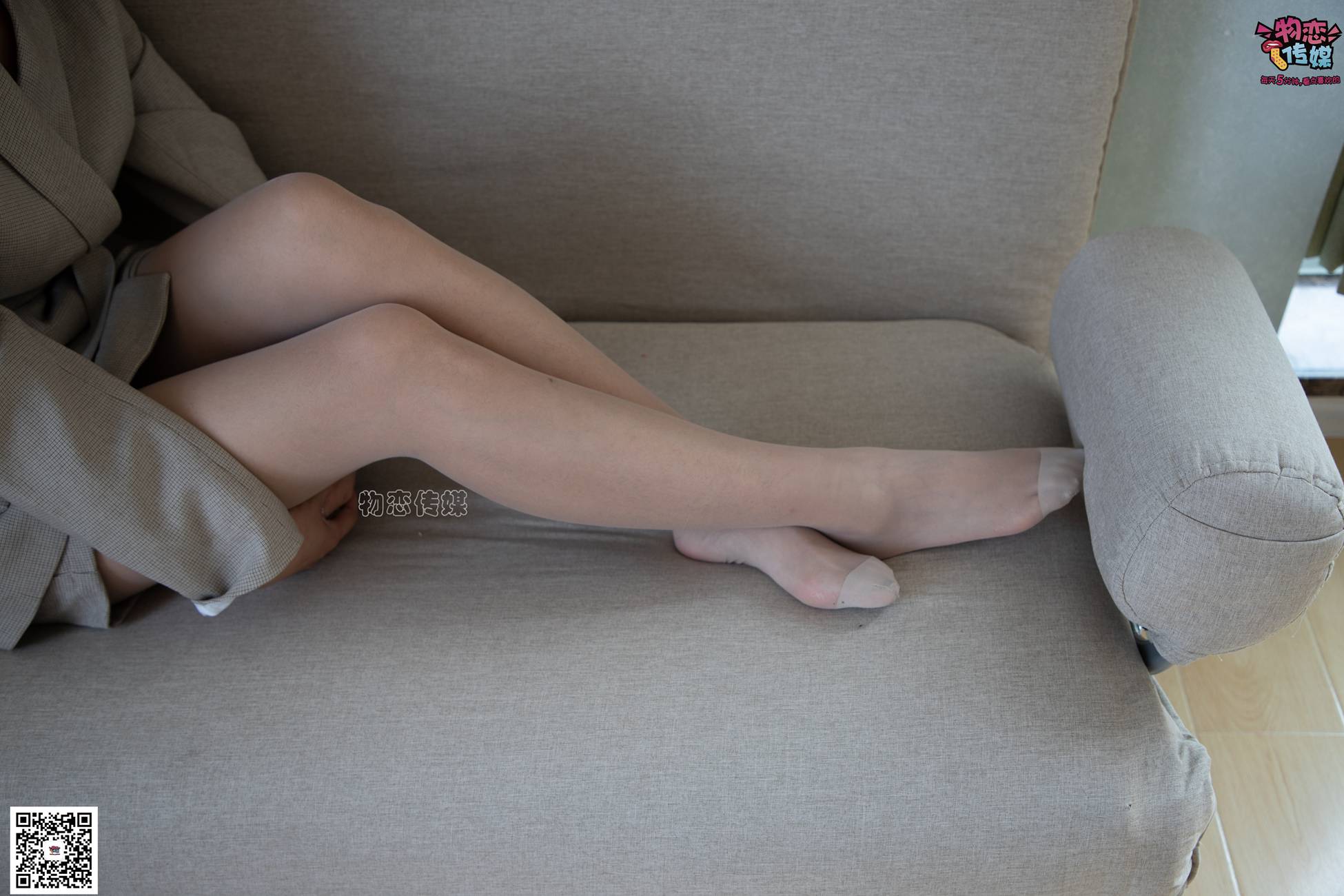 图片[14]-物恋传媒 No.061 轻熟女的枪与玫瑰,肉丝小高跟 [111P] – 速更版-美库