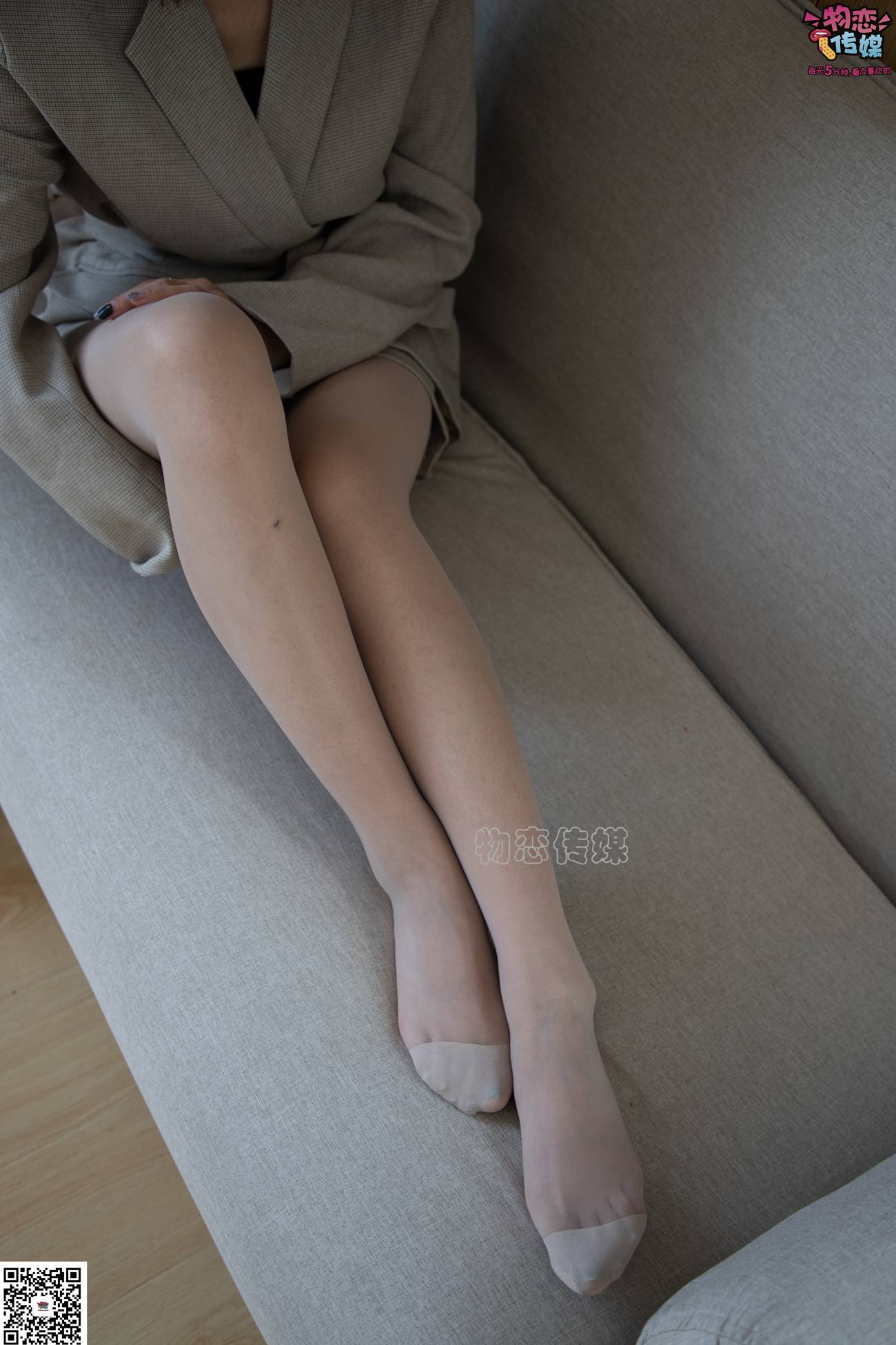 图片[25]-物恋传媒 No.061 轻熟女的枪与玫瑰,肉丝小高跟 [111P] – 速更版-美库