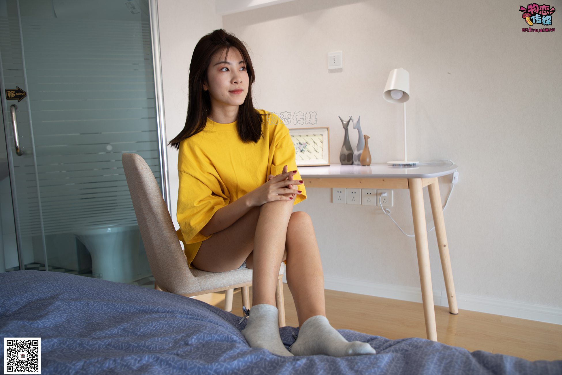 图片[27]-[物恋传媒] NO.063 深秋蜜糖，甜甜甜美~小白跑鞋配灰色棉袜 [161P] – 速更版-美库