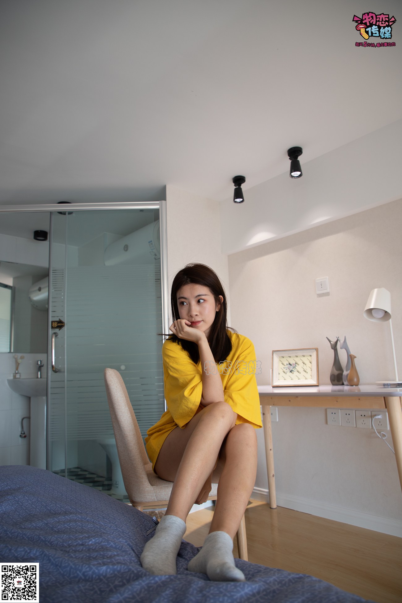 图片[28]-[物恋传媒] NO.063 深秋蜜糖，甜甜甜美~小白跑鞋配灰色棉袜 [161P] – 速更版-美库