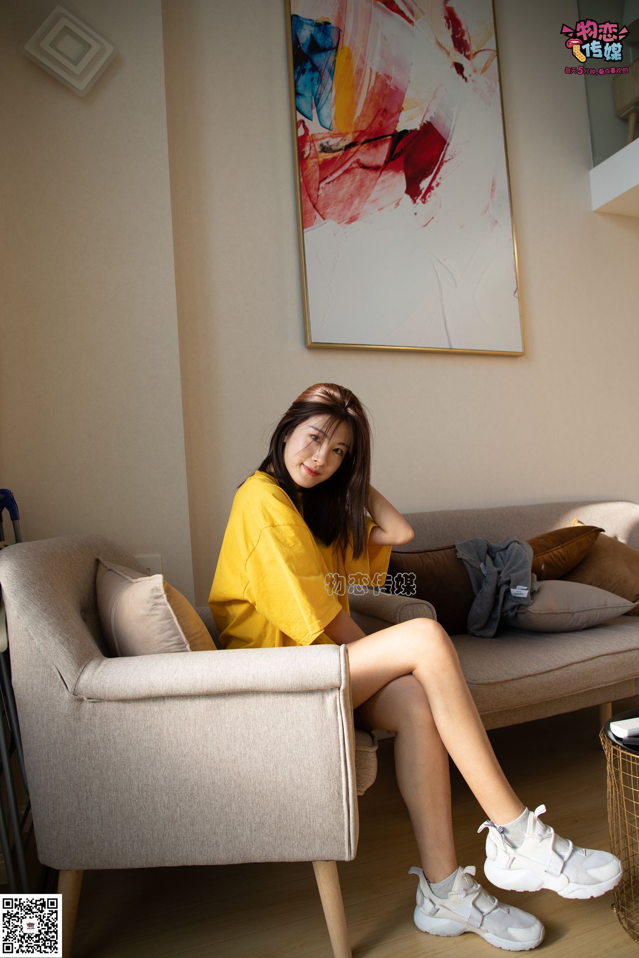 图片[98]-[物恋传媒] NO.063 深秋蜜糖，甜甜甜美~小白跑鞋配灰色棉袜 [161P] – 速更版-美库