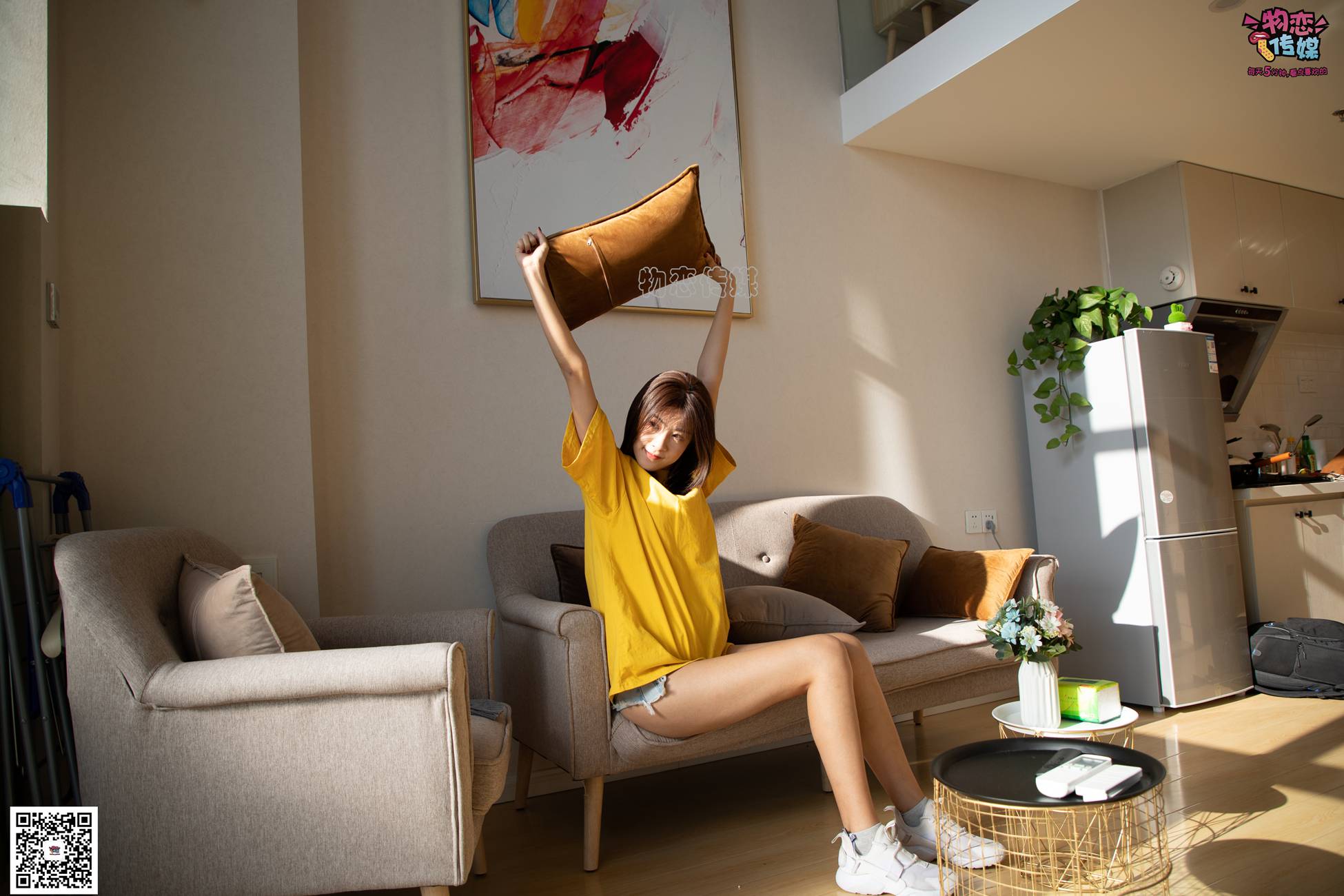 图片[117]-[物恋传媒] NO.063 深秋蜜糖，甜甜甜美~小白跑鞋配灰色棉袜 [161P] – 速更版-美库