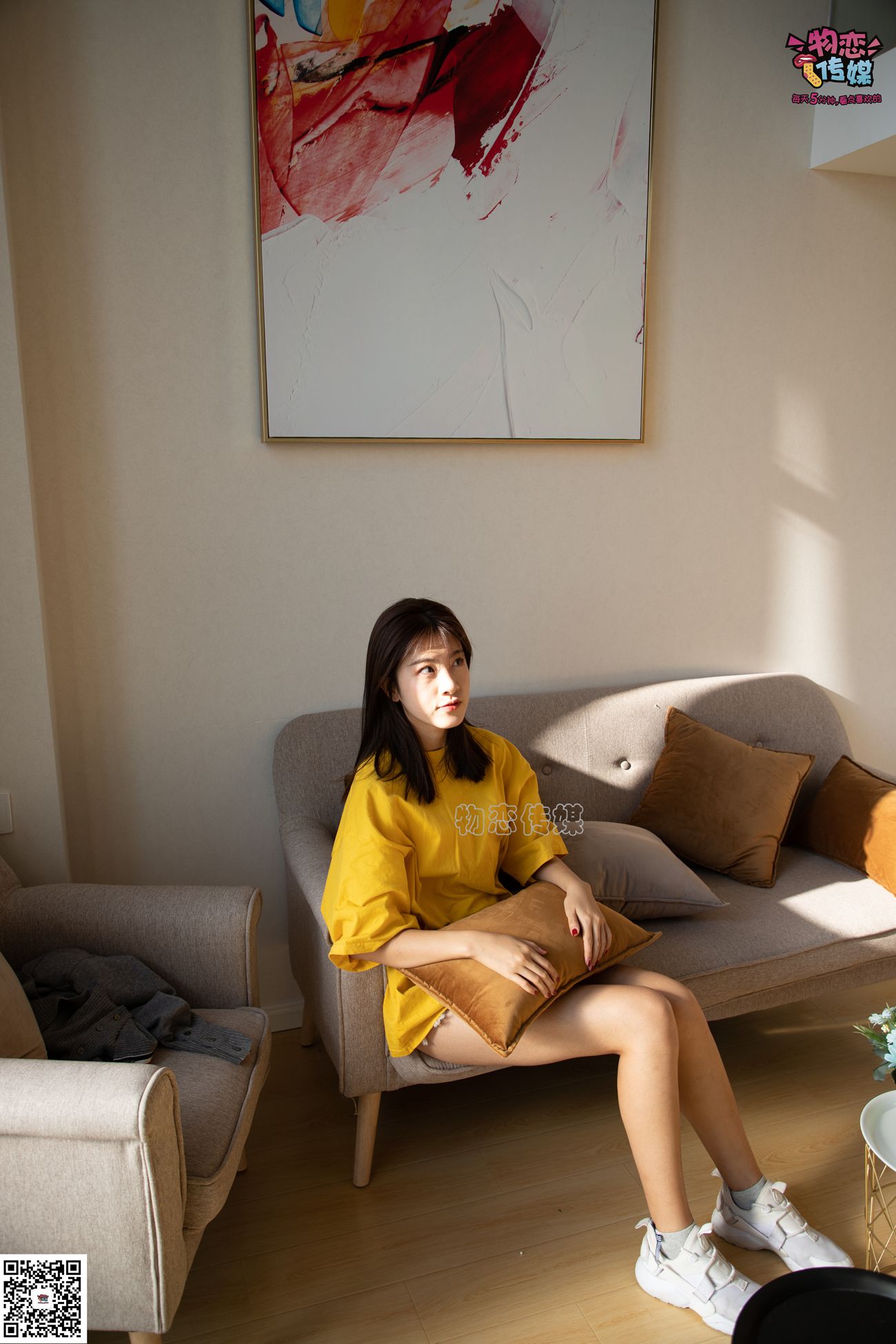 图片[119]-[物恋传媒] NO.063 深秋蜜糖，甜甜甜美~小白跑鞋配灰色棉袜 [161P] – 速更版-美库