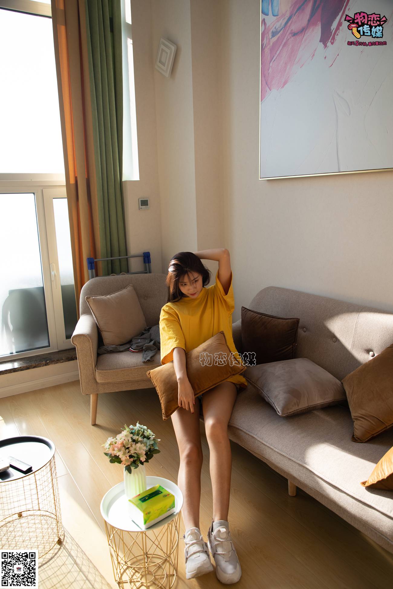 图片[124]-[物恋传媒] NO.063 深秋蜜糖，甜甜甜美~小白跑鞋配灰色棉袜 [161P] – 速更版-美库