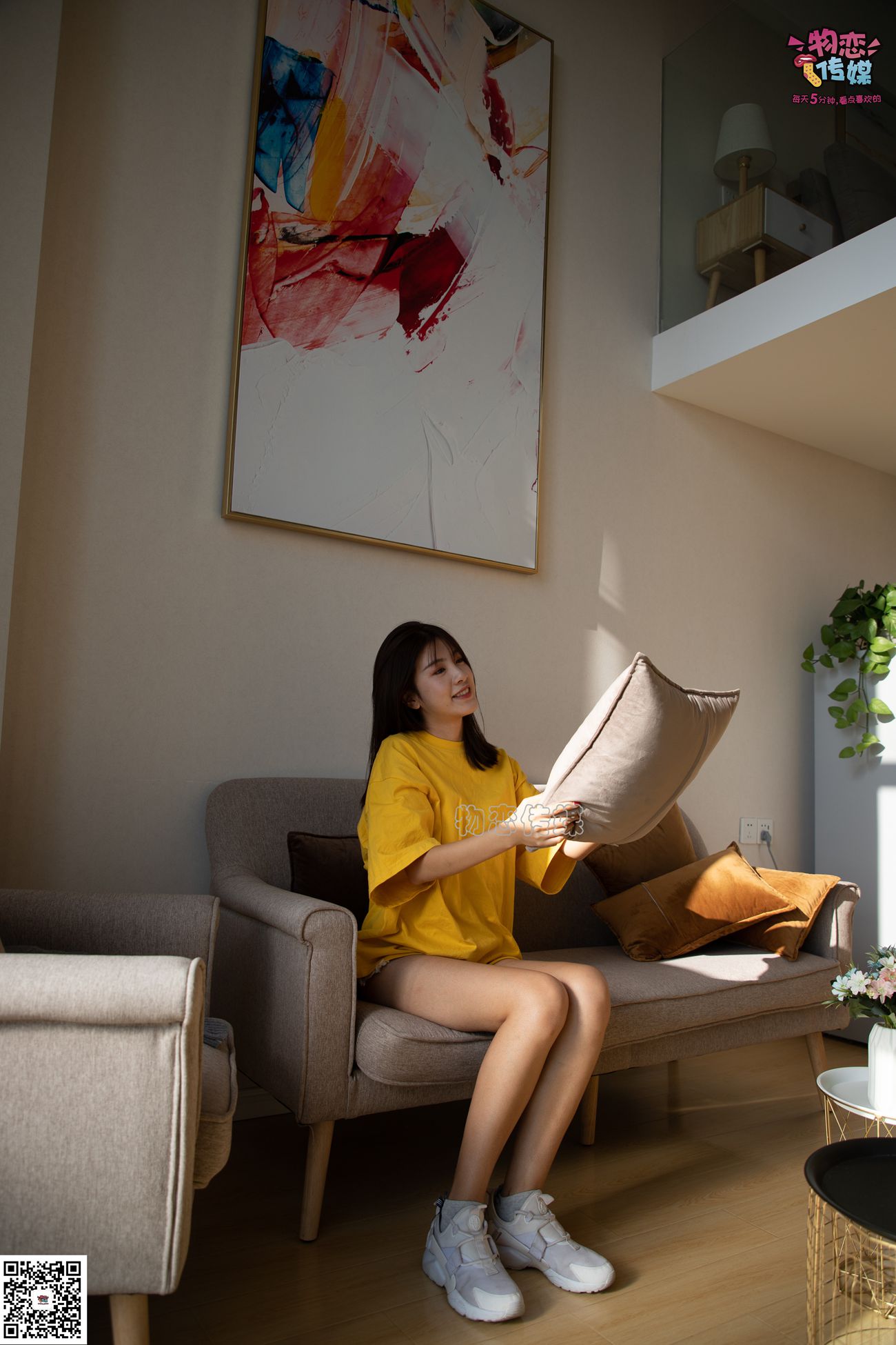 图片[139]-[物恋传媒] NO.063 深秋蜜糖，甜甜甜美~小白跑鞋配灰色棉袜 [161P] – 速更版-美库