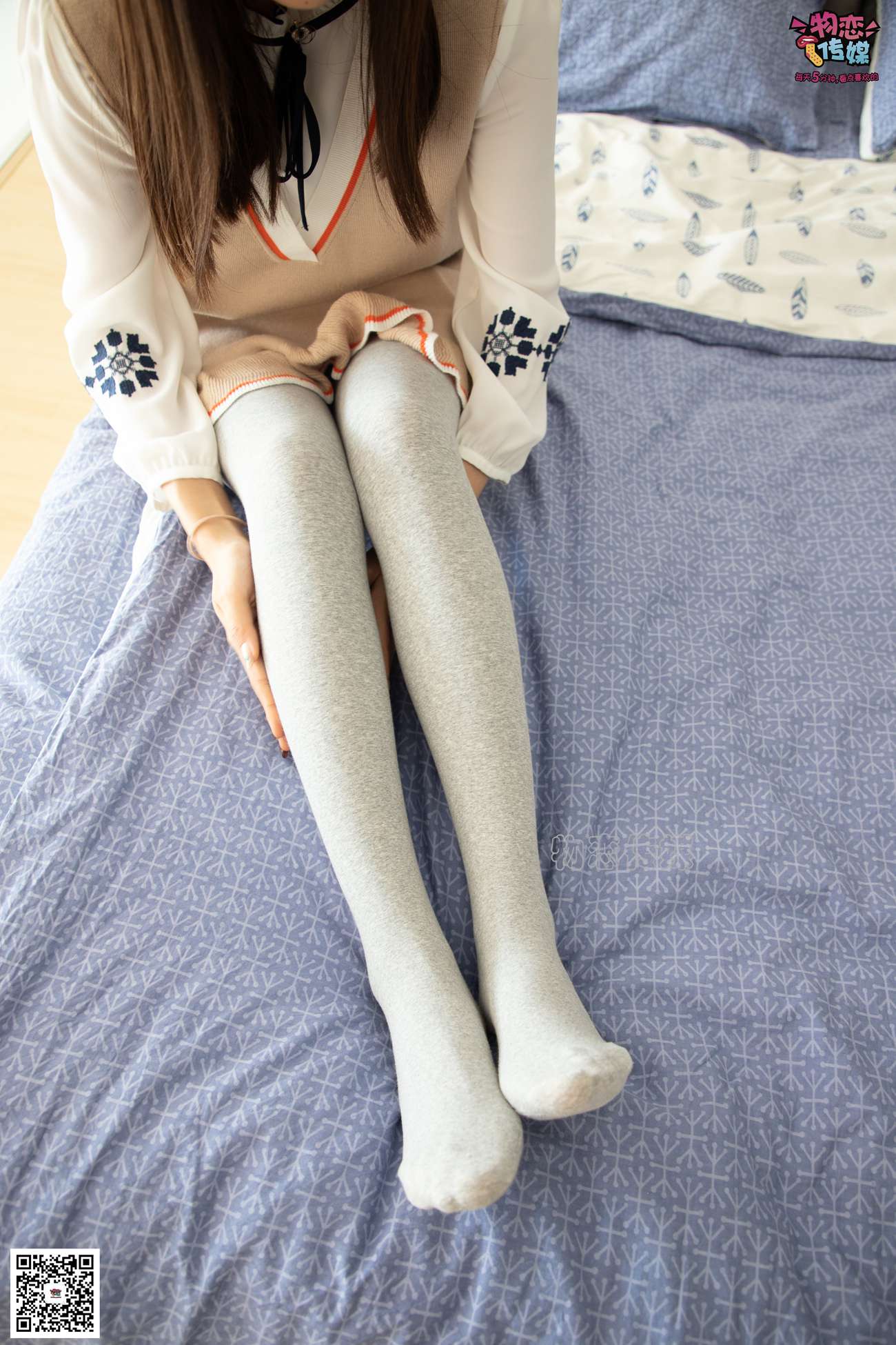 图片[16]-勿恋传媒 No.066 清纯小解解的灰色长筒棉袜 只想这样看着你 [148P] – 速更版-美库