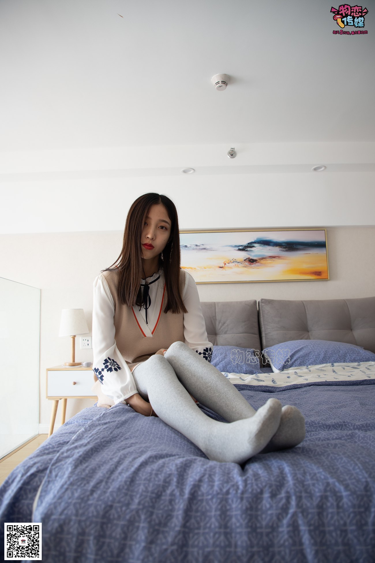 图片[23]-勿恋传媒 No.066 清纯小解解的灰色长筒棉袜 只想这样看着你 [148P] – 速更版-美库