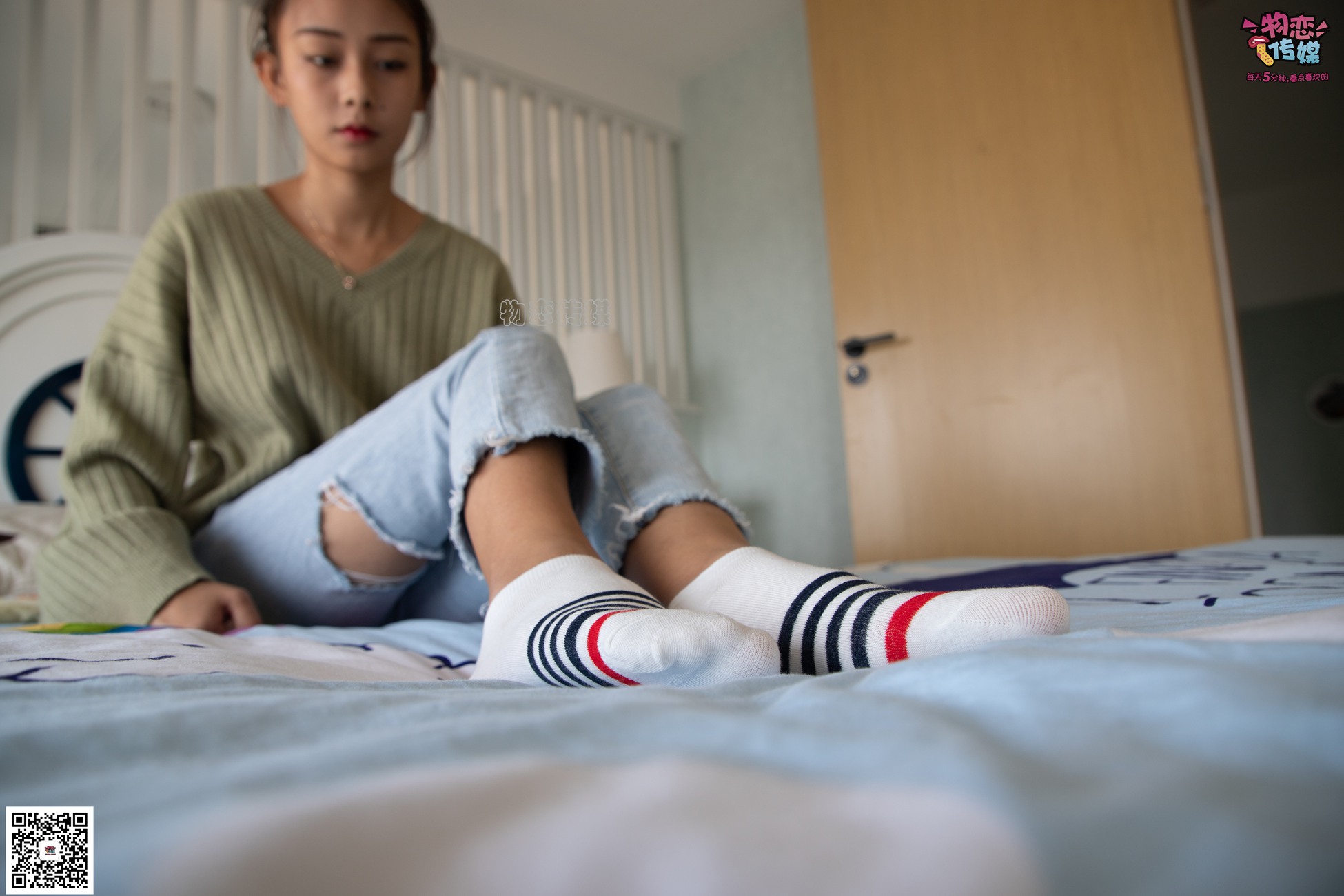 图片[48]-物恋传媒 No.067 锁骨的秘密。白色板鞋配白色横纹棉袜 [189P] – 速更版-美库