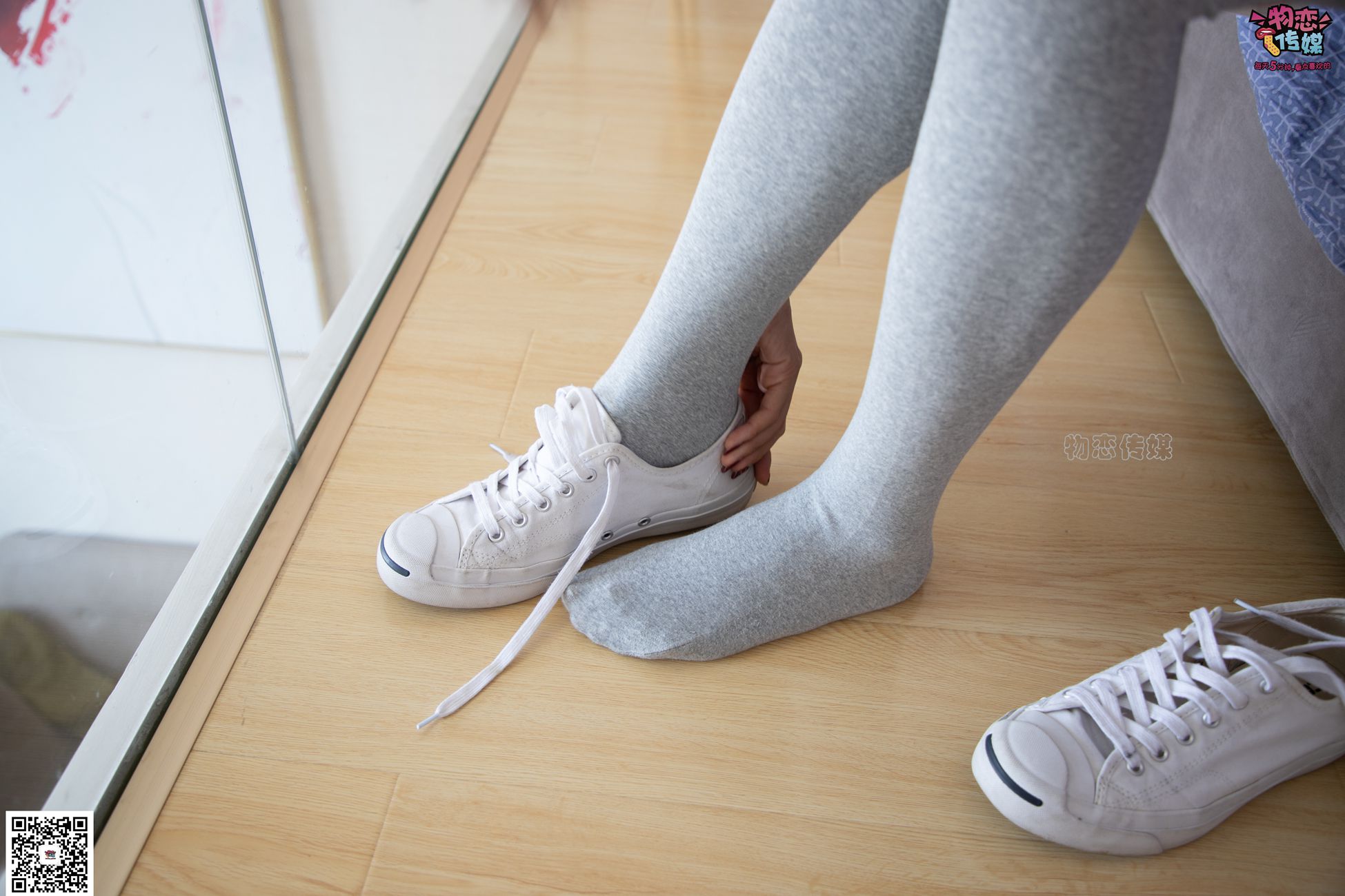 图片[61]-勿恋传媒 No.066 清纯小解解的灰色长筒棉袜 只想这样看着你 [148P] – 速更版-美库