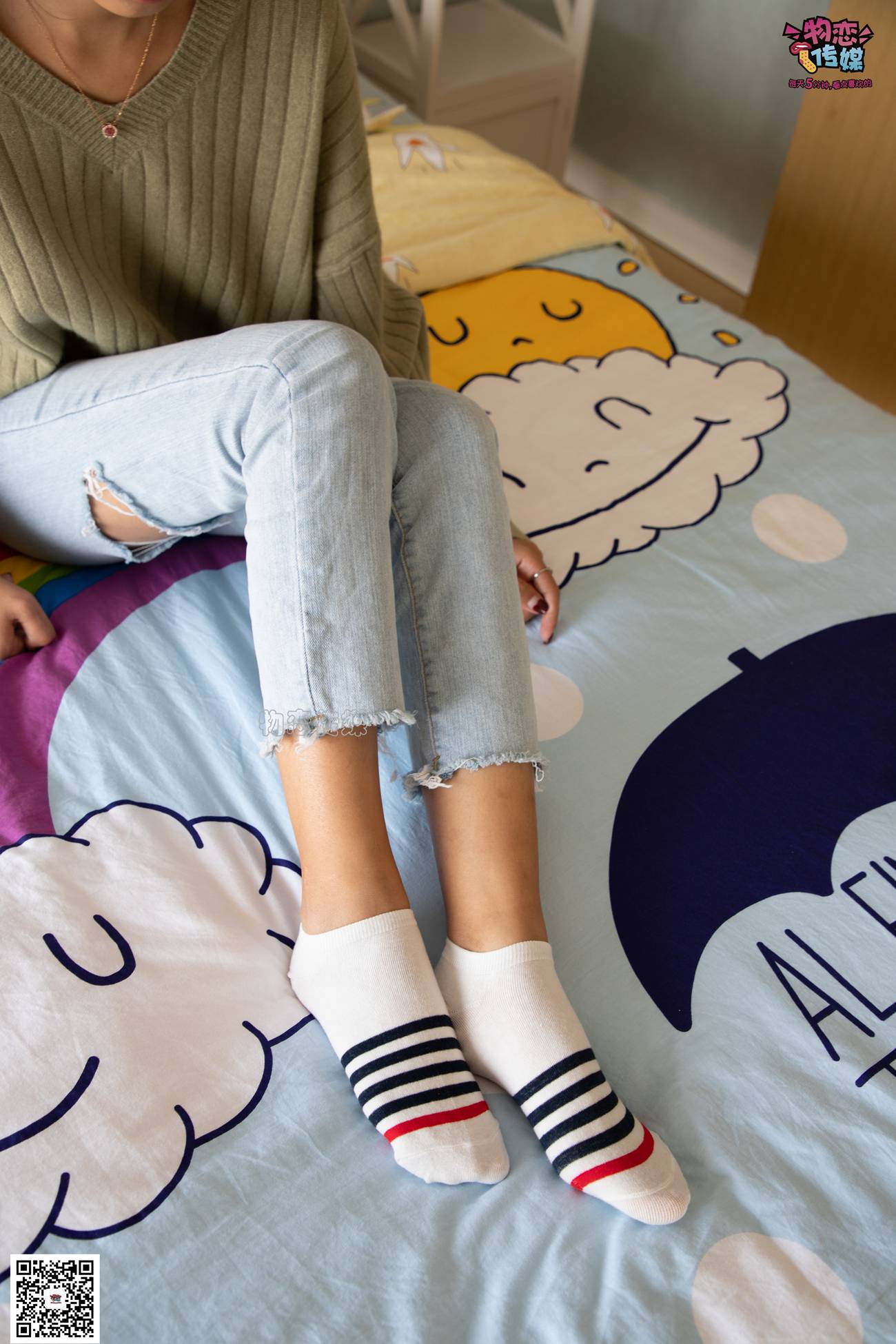图片[50]-物恋传媒 No.067 锁骨的秘密。白色板鞋配白色横纹棉袜 [189P] – 速更版-美库