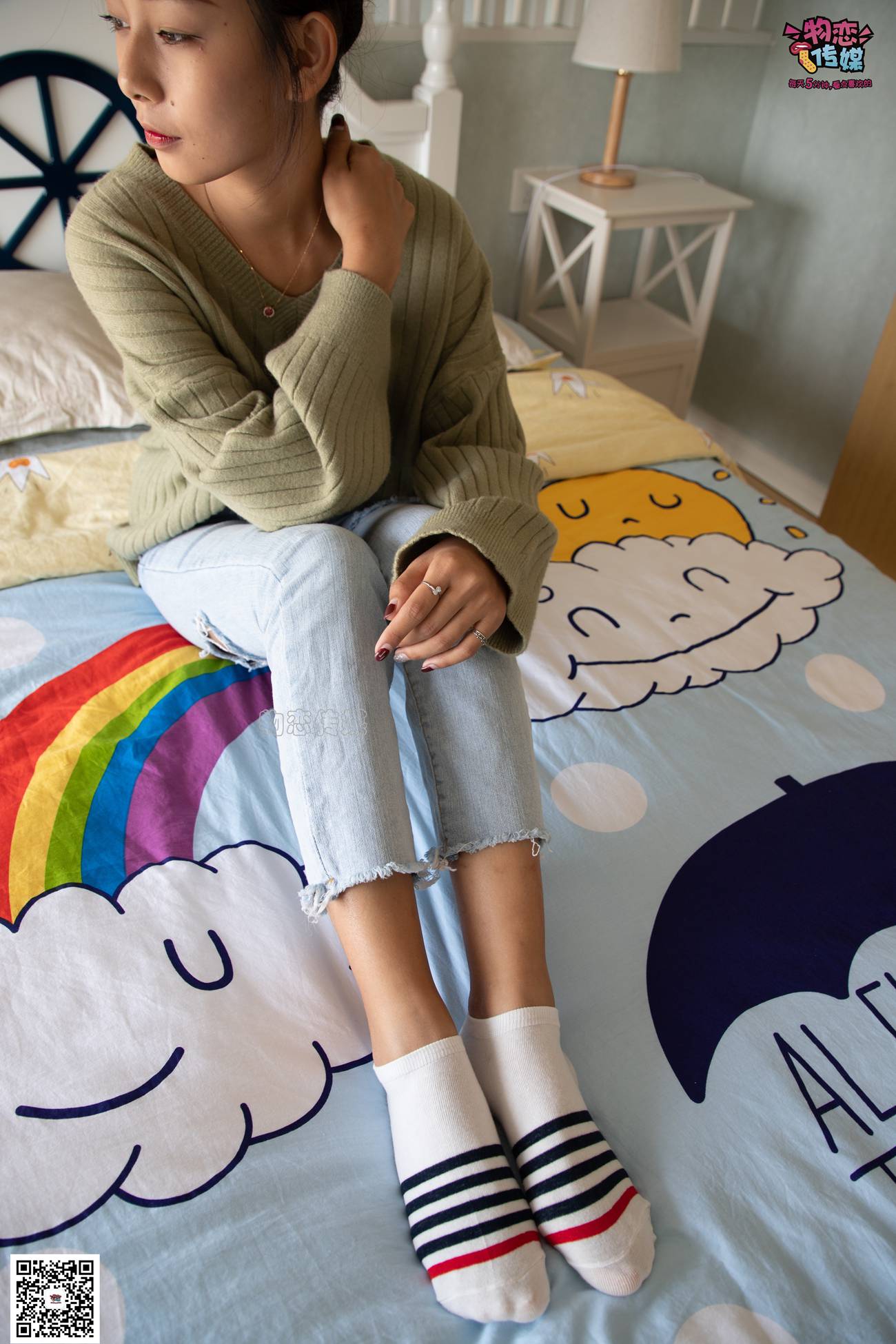 图片[53]-物恋传媒 No.067 锁骨的秘密。白色板鞋配白色横纹棉袜 [189P] – 速更版-美库